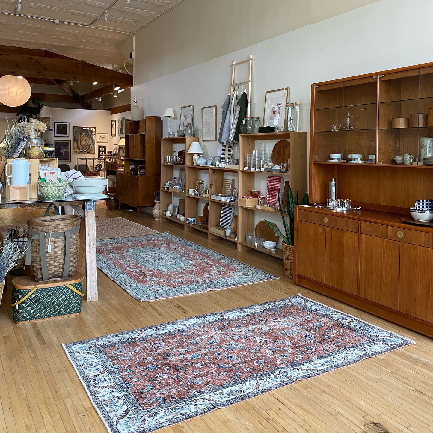 "JULES" Vintage Hand-knotted Rug (4’8” x 6’9”)
