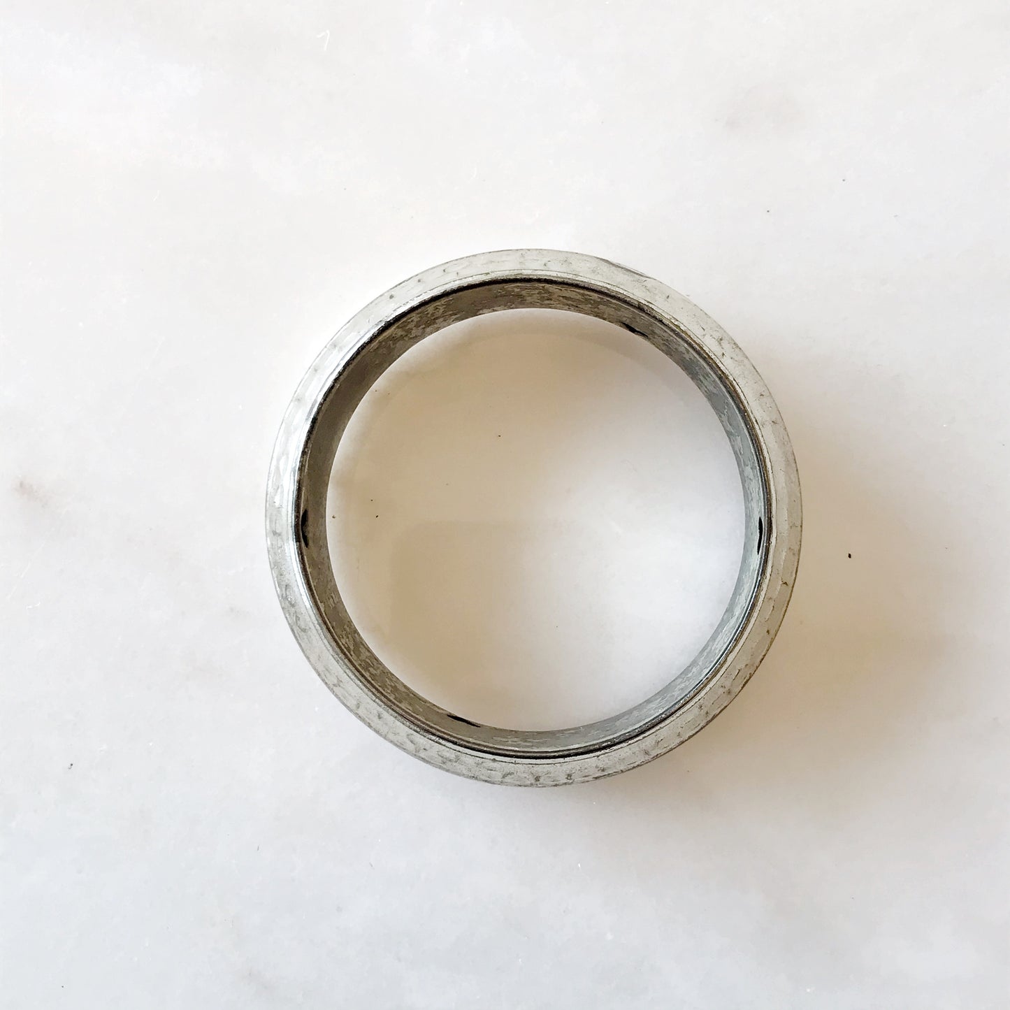 Vintage Silver Hammered Bangle w Hearts