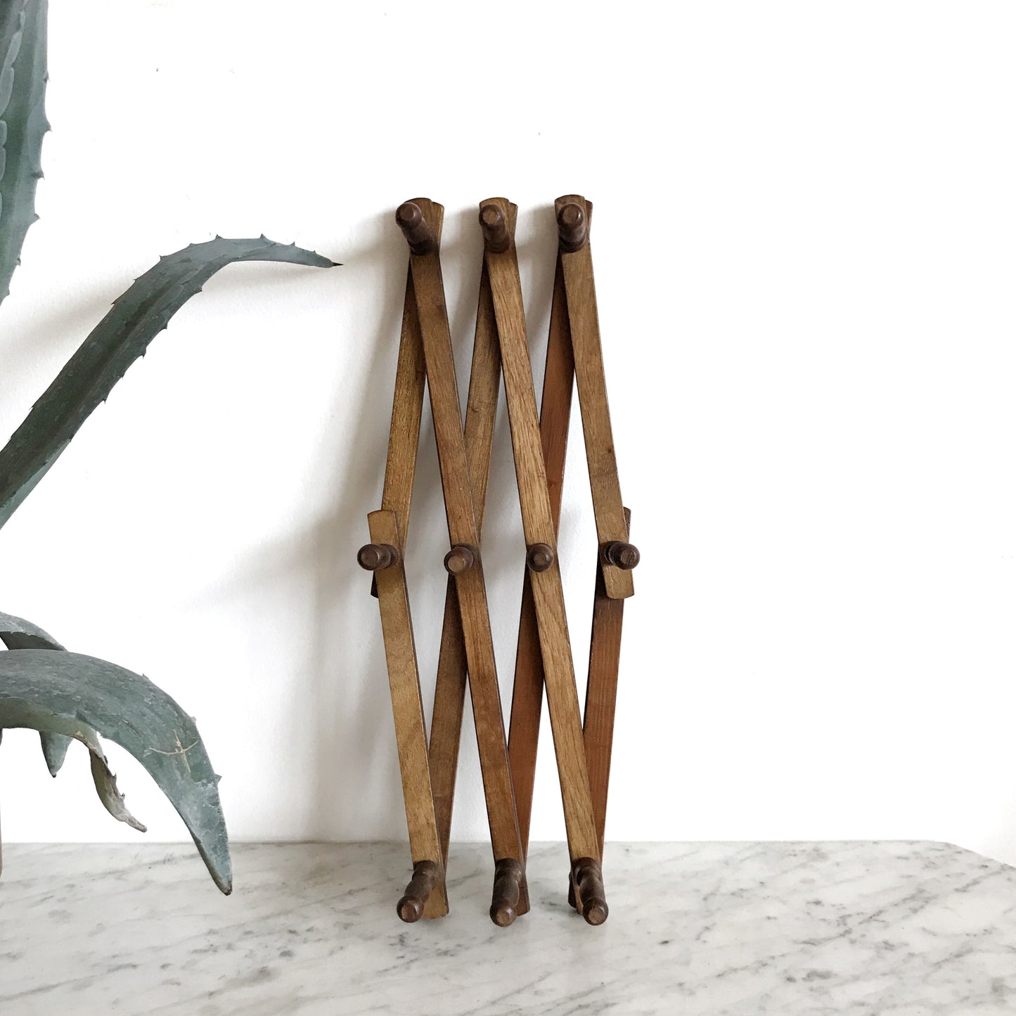 XL Vintage Wooden Accordion Peg Rack