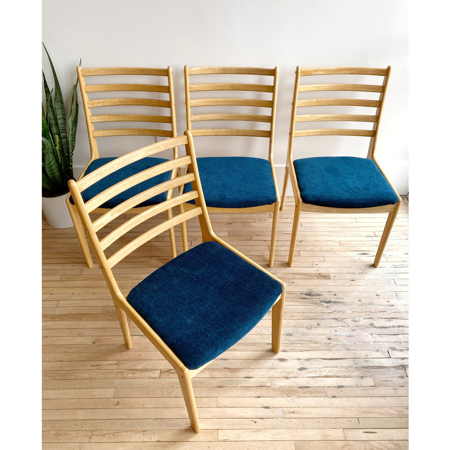 Set of 4 Vintage Dining Chairs with Blue Seats
