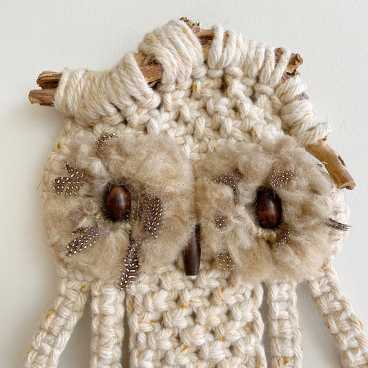 XL Vintage Macrame Owl, Oatmeal