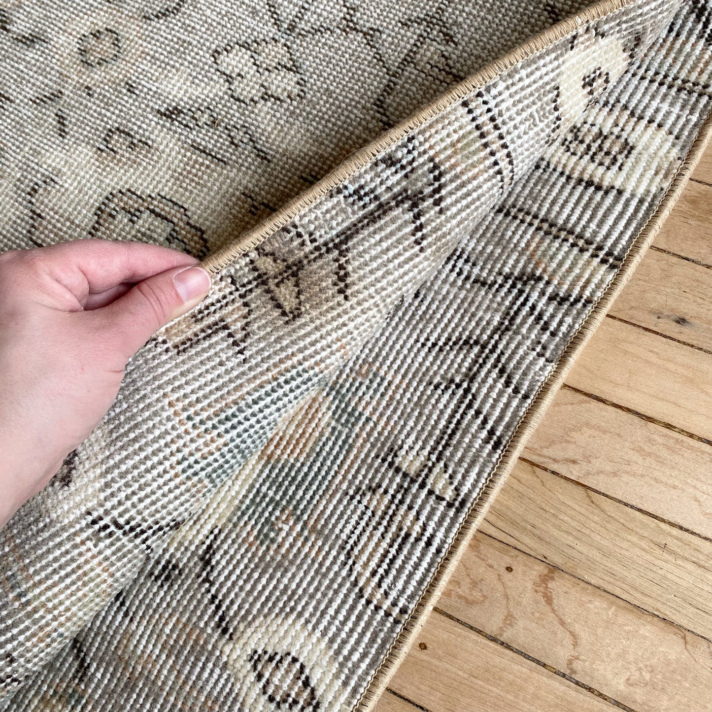 THEA Vintage Hand-knotted Wool Rug (3.8 x 6.5)