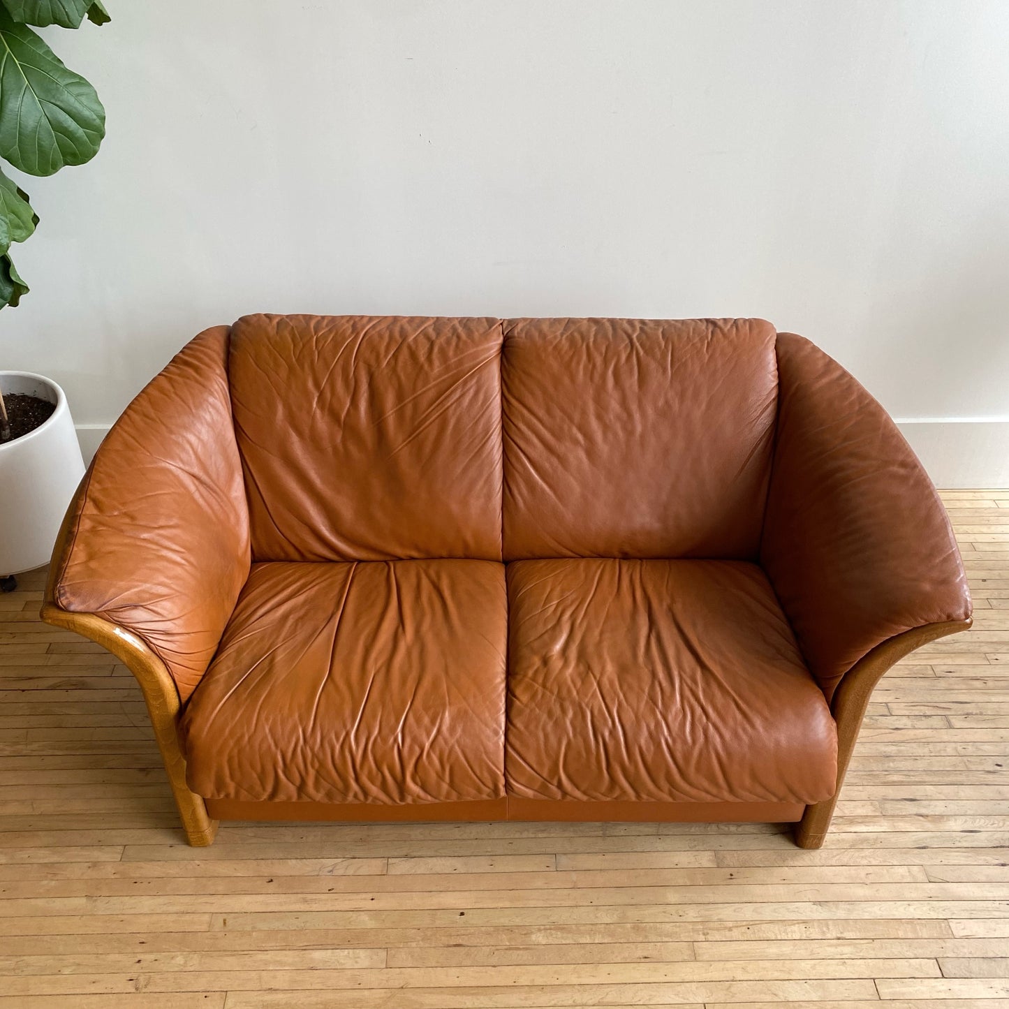 Ekornes Stressless "Manhattan" Loveseat