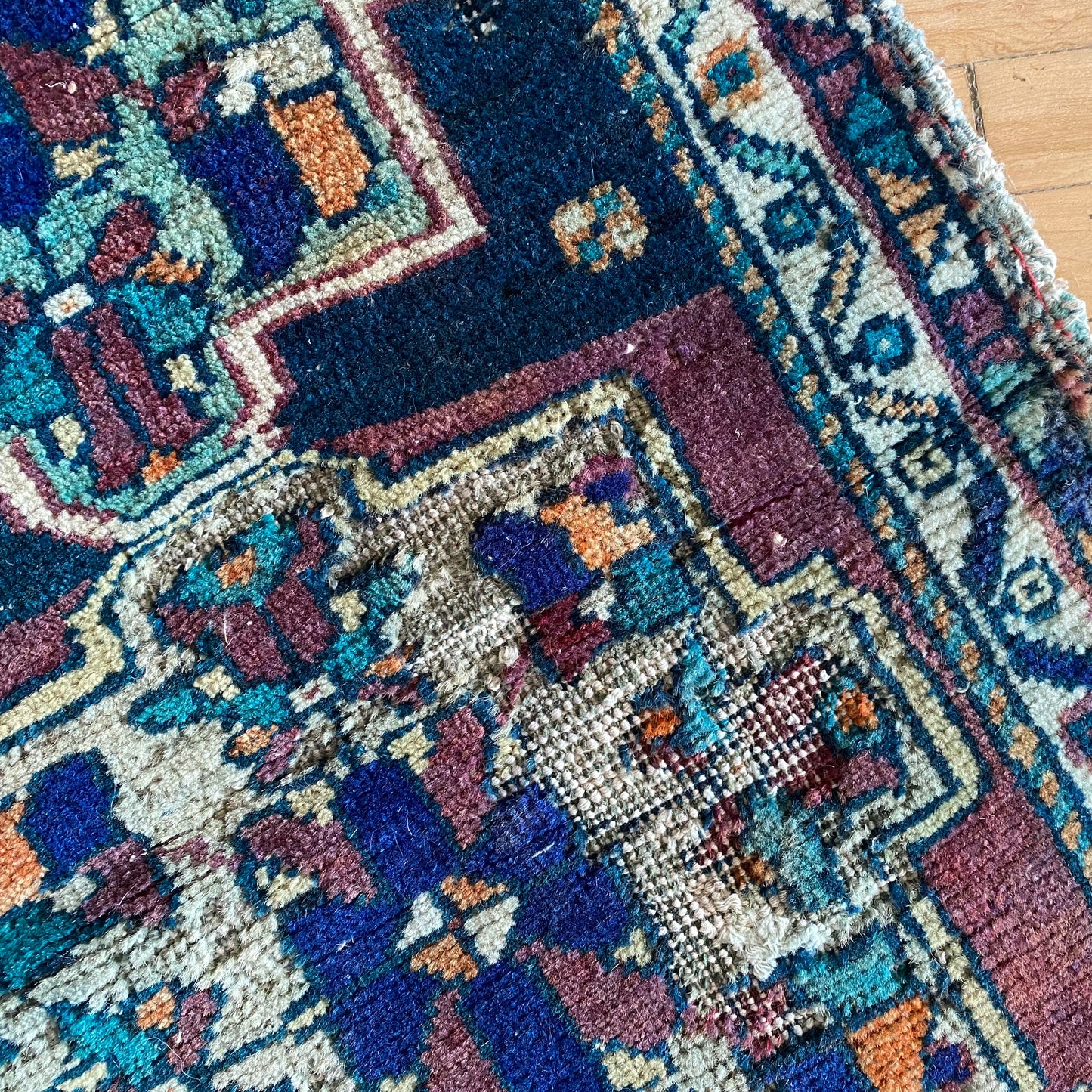 Vintage Hand-knotted Mini Rug (1’7” x 3’3”)