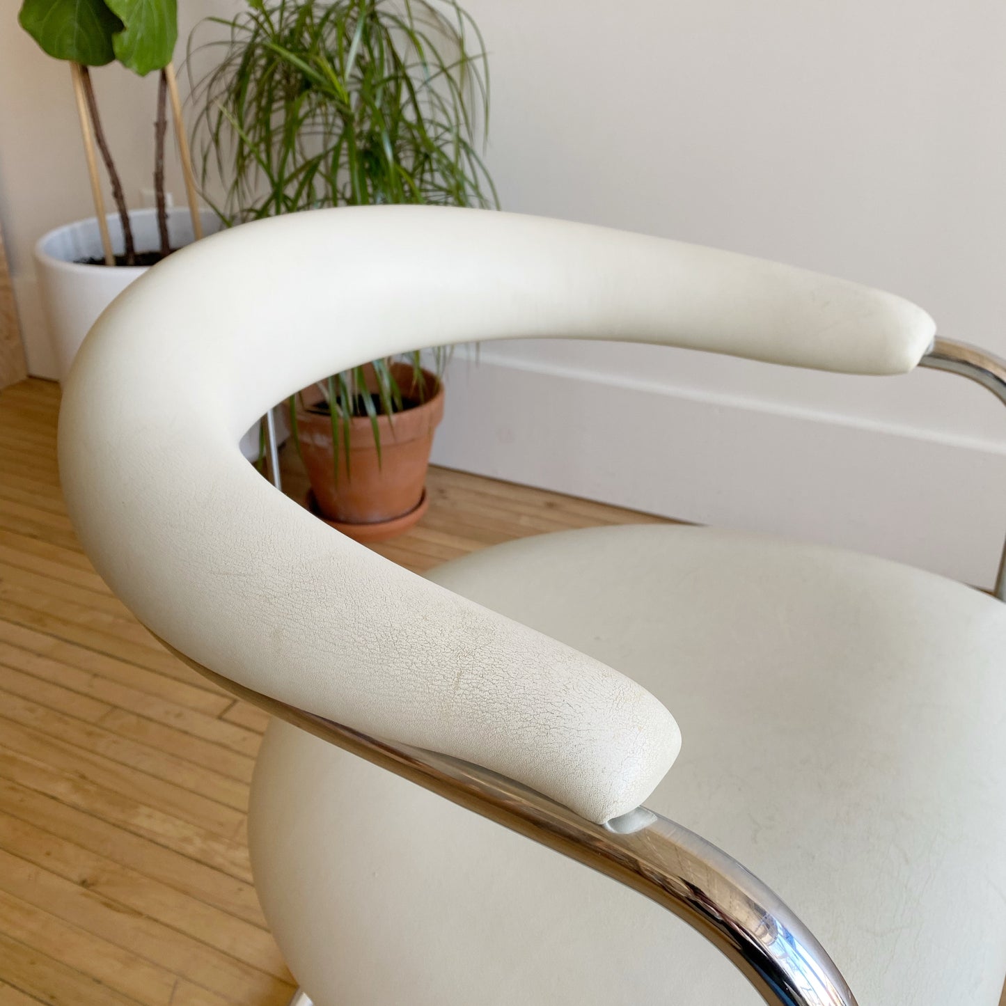 Vintage Mod Leather & Chrome Chair by Thonet