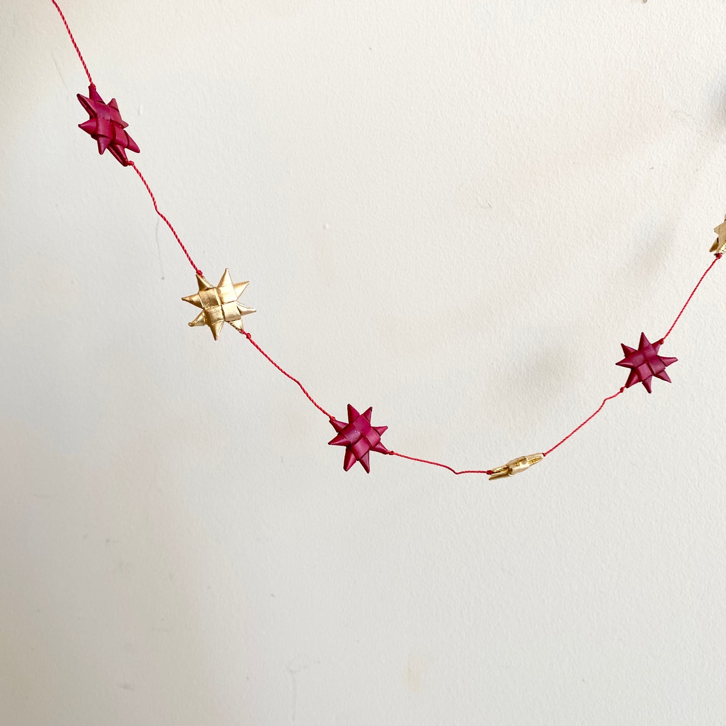 20% OFFRed & Gold Palm Star Garland