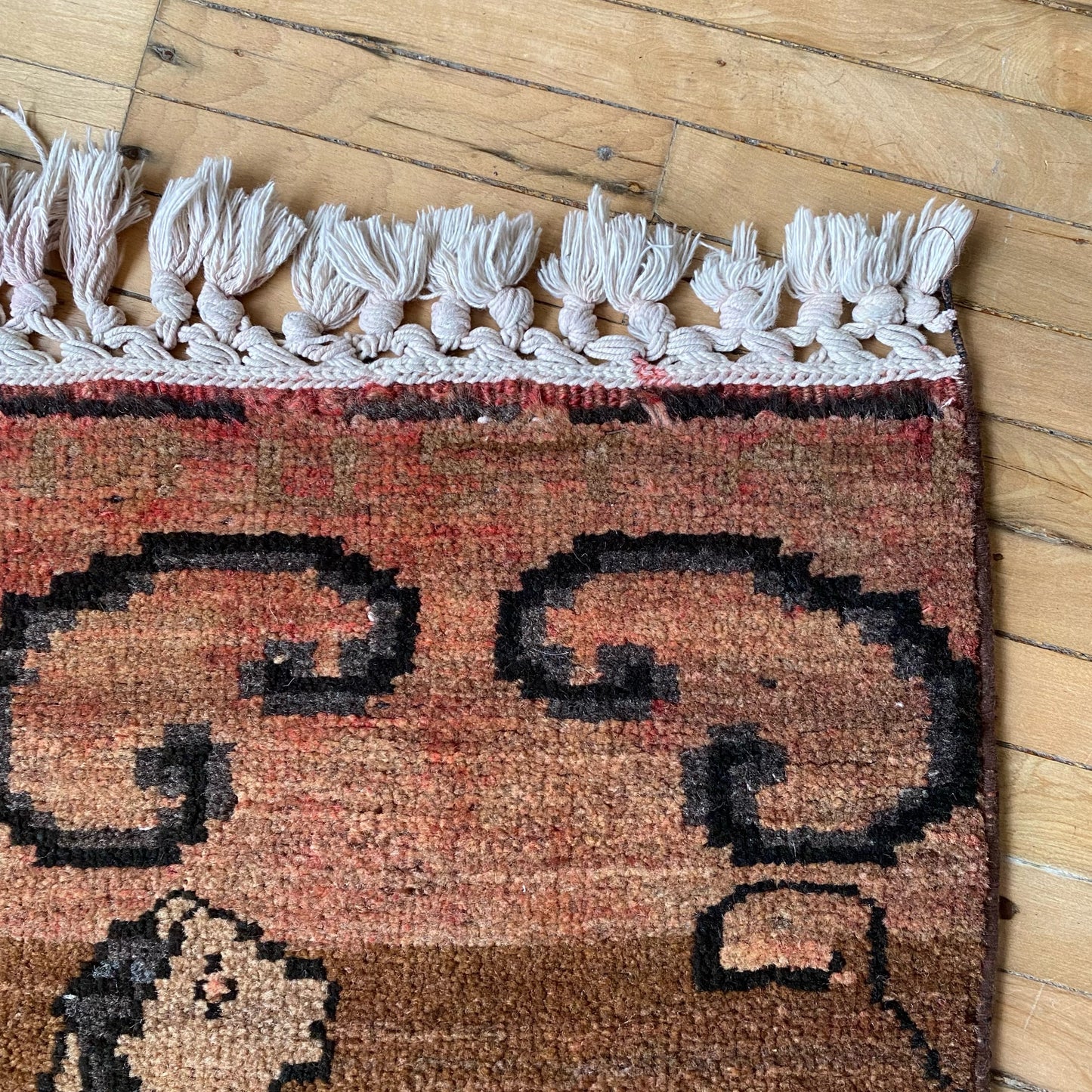 "LEO" Vintage Hand-knotted Runner Rug (1’11” x 9’7”)
