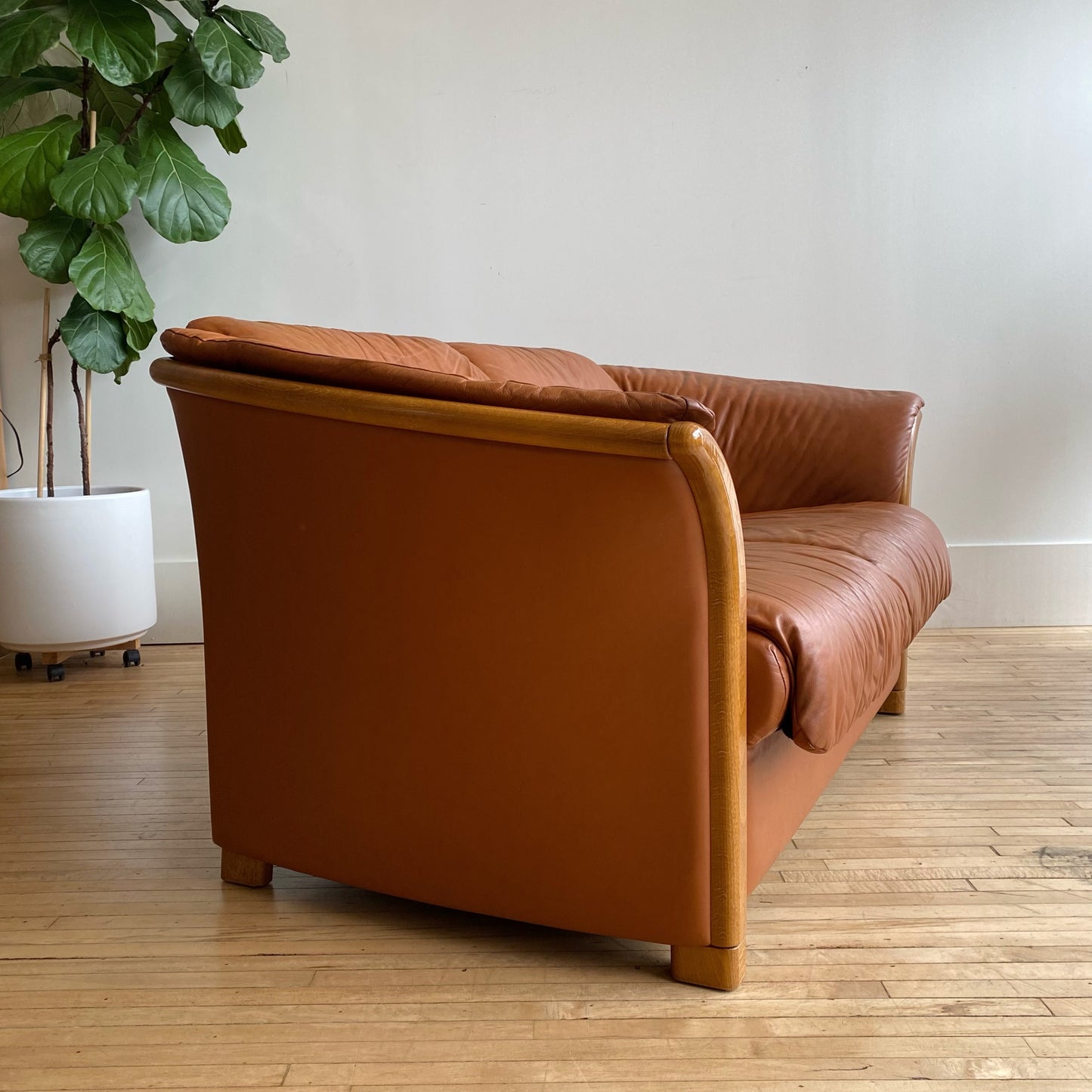 Ekornes Stressless "Manhattan" Loveseat