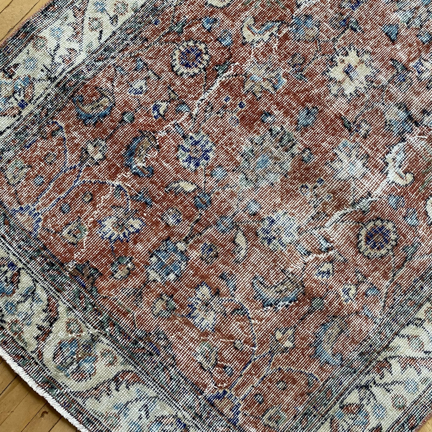 "JULES" Vintage Hand-knotted Rug (4’8” x 6’9”)