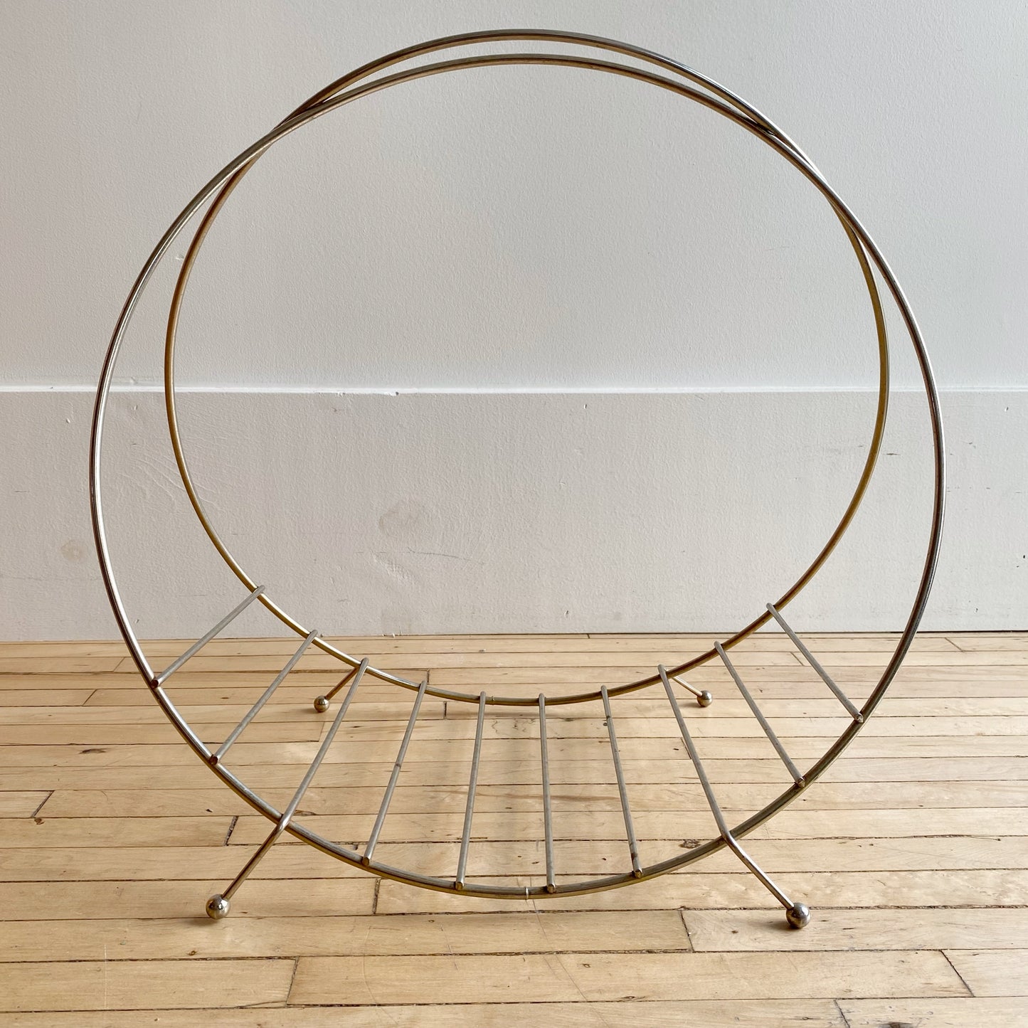 Vintage Metal "Hoop" Magazine Holder