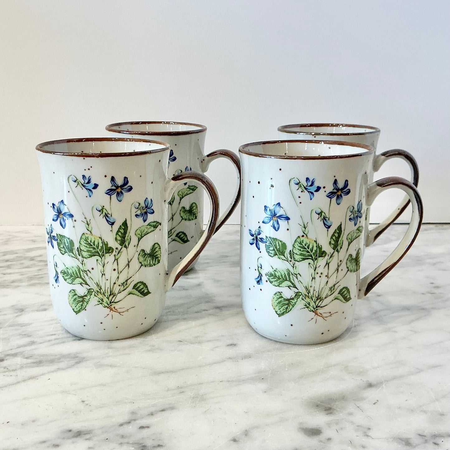S/4 Vintage Stoneware Blue Floral Mugs