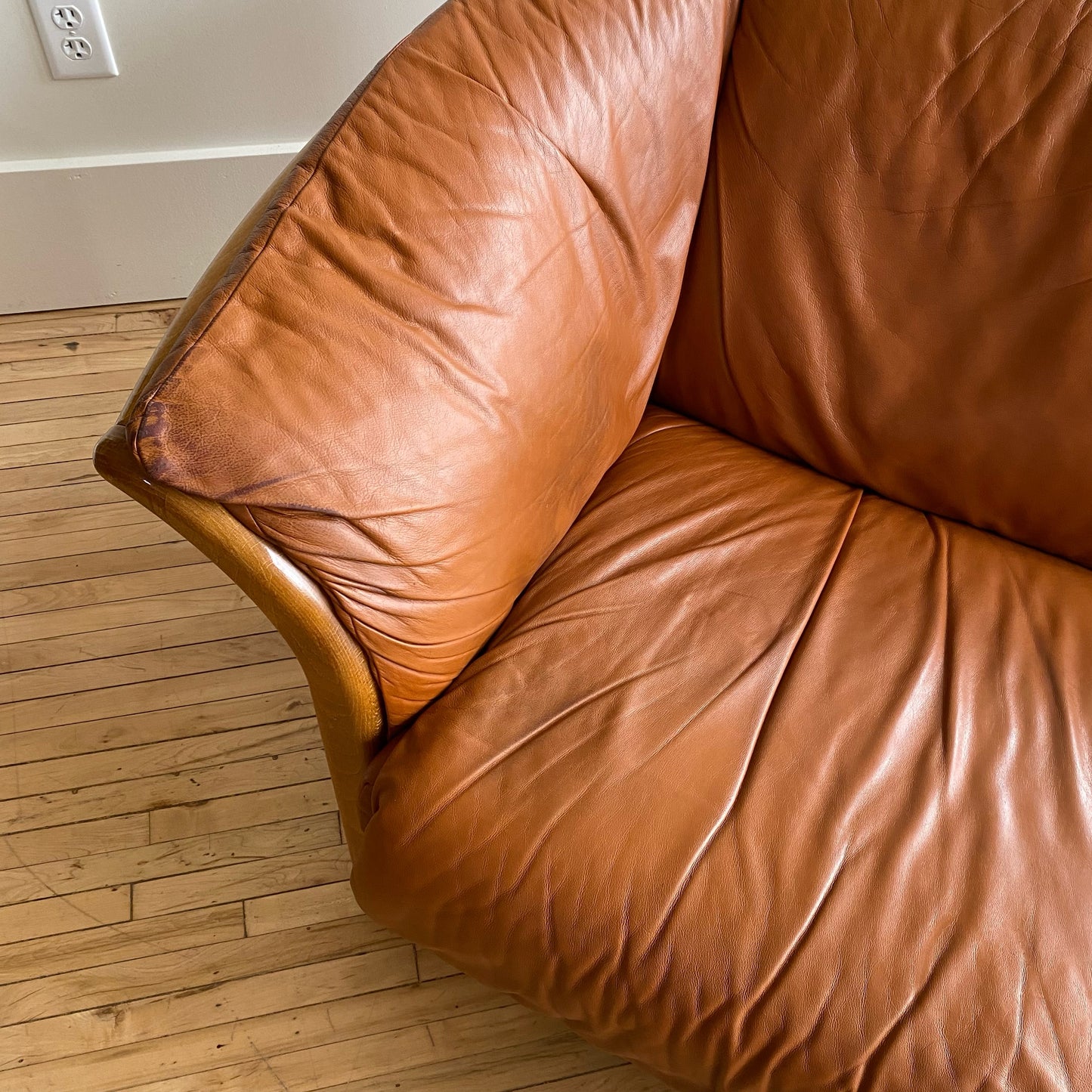 Ekornes Stressless "Manhattan" Loveseat