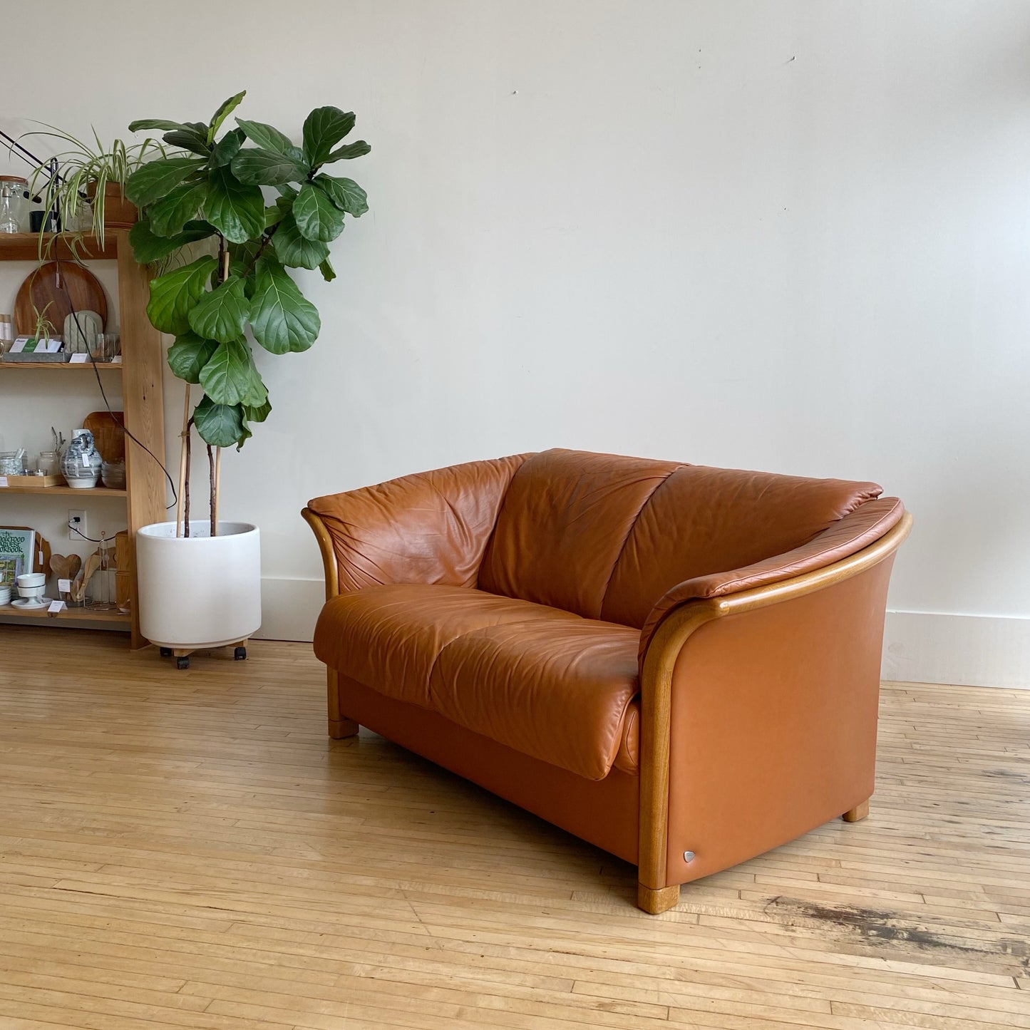 Ekornes Stressless "Manhattan" Loveseat