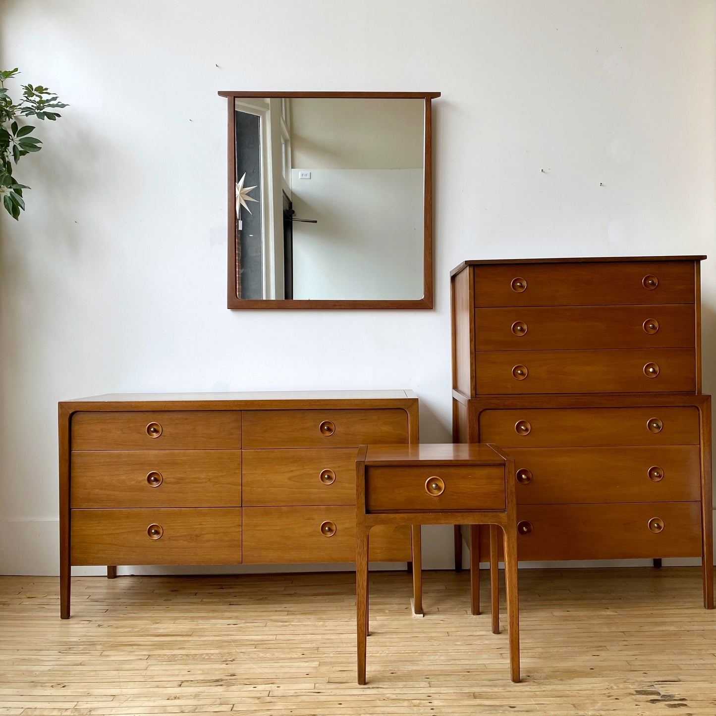 MCM Drexel "Counterpoint" 6-drawer Dresser + Mirror (Circa 1956)
