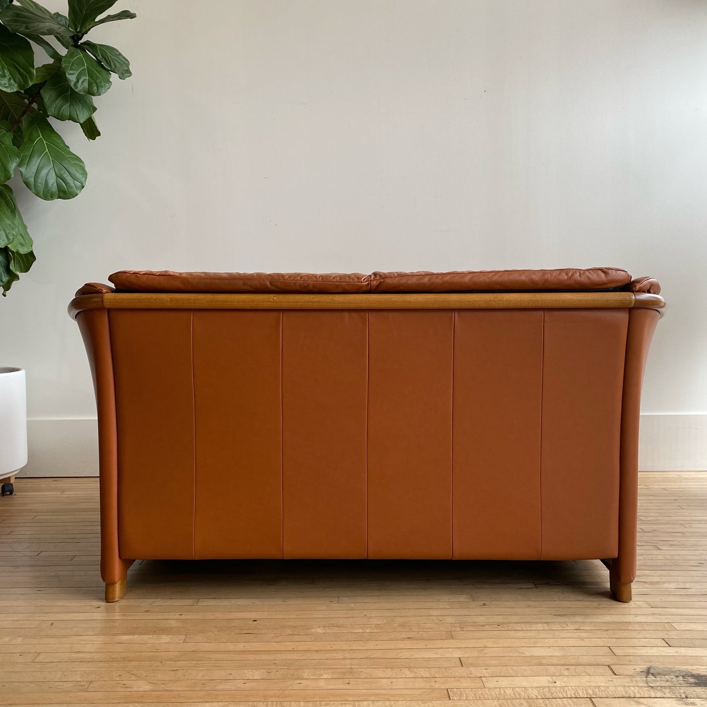 Ekornes Stressless "Manhattan" Loveseat