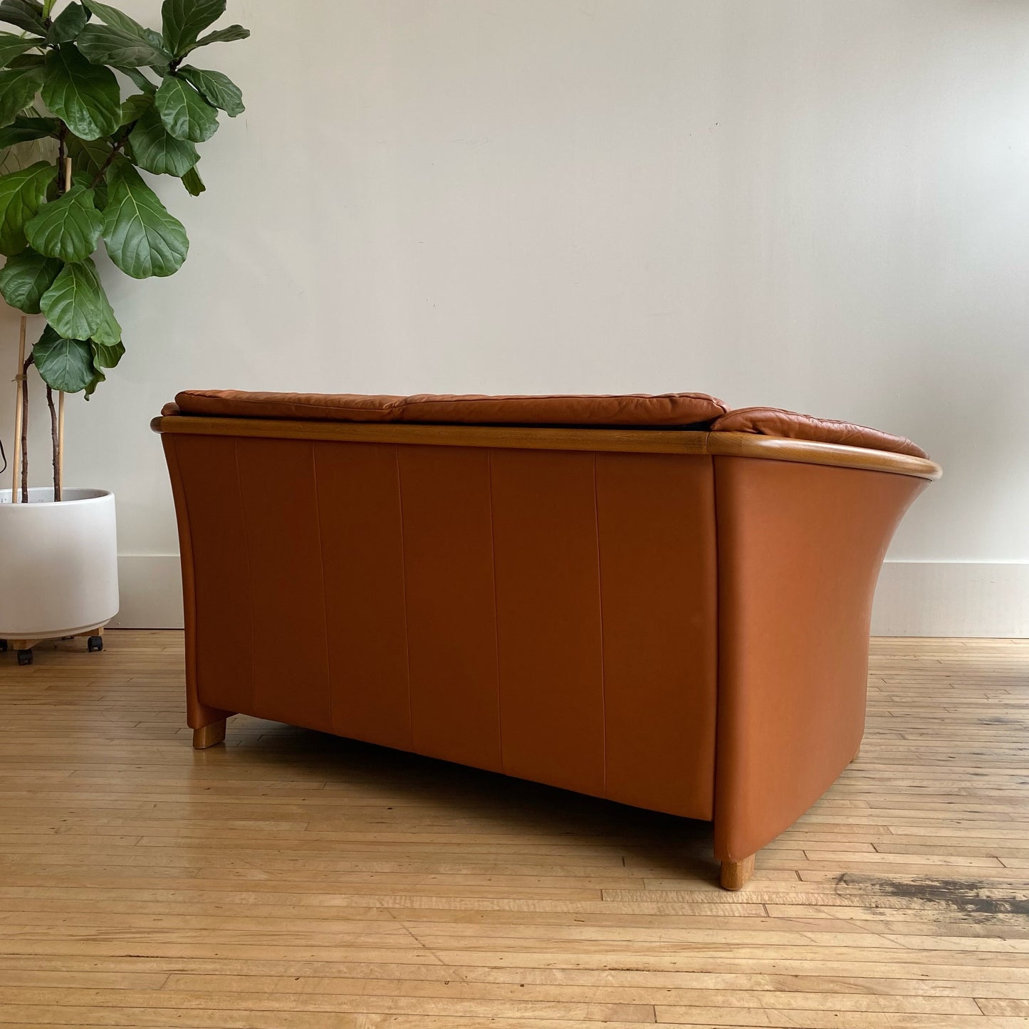 Ekornes Stressless "Manhattan" Loveseat