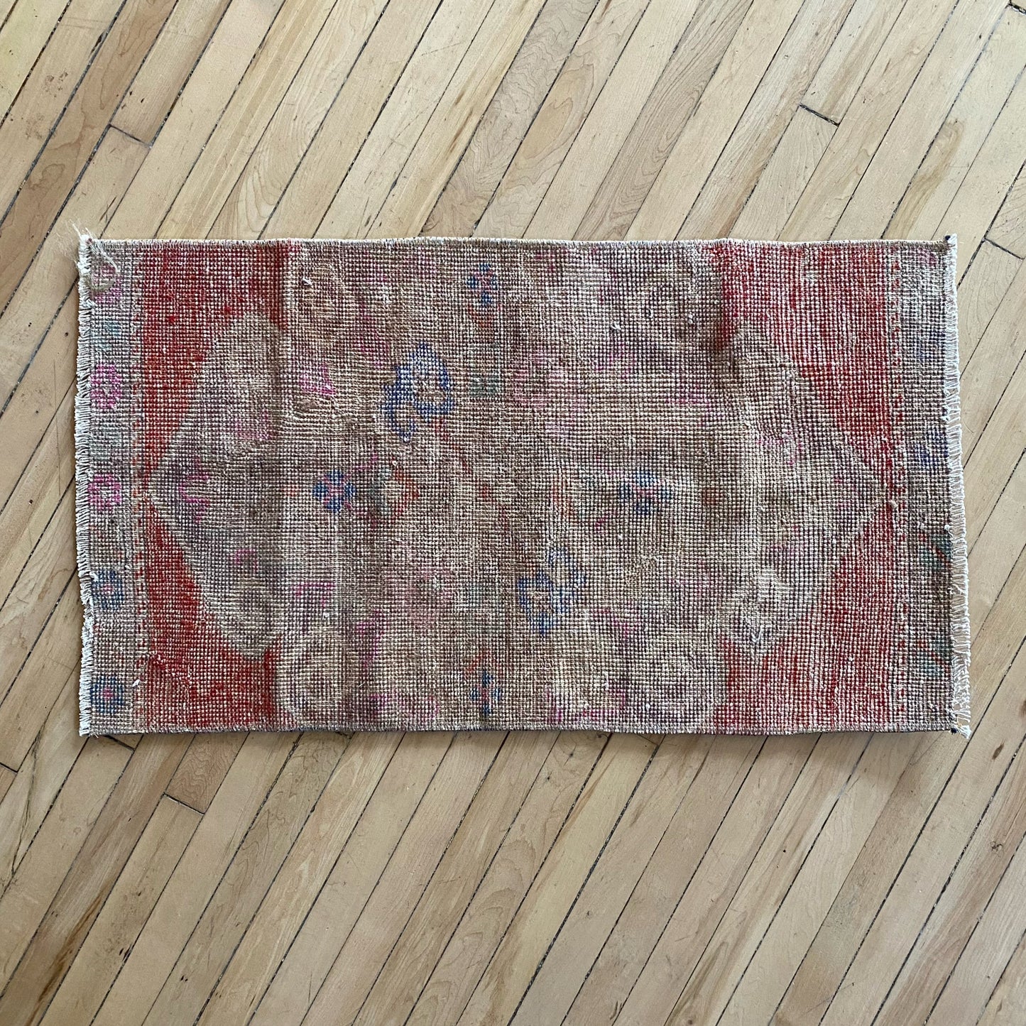 Vintage Hand-knotted Mini Rug (1’4” x 2’5”)