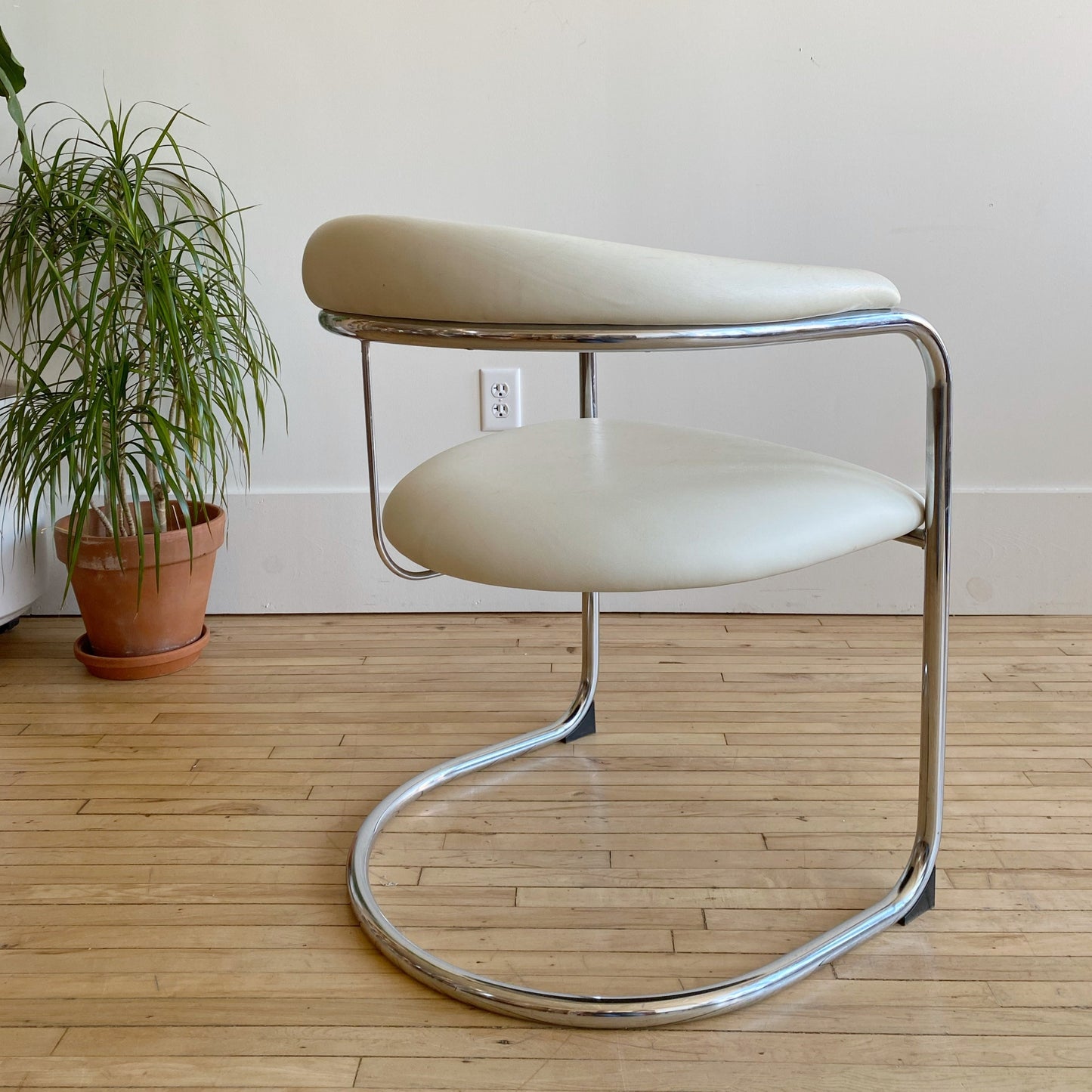 Vintage Mod Leather & Chrome Chair by Thonet
