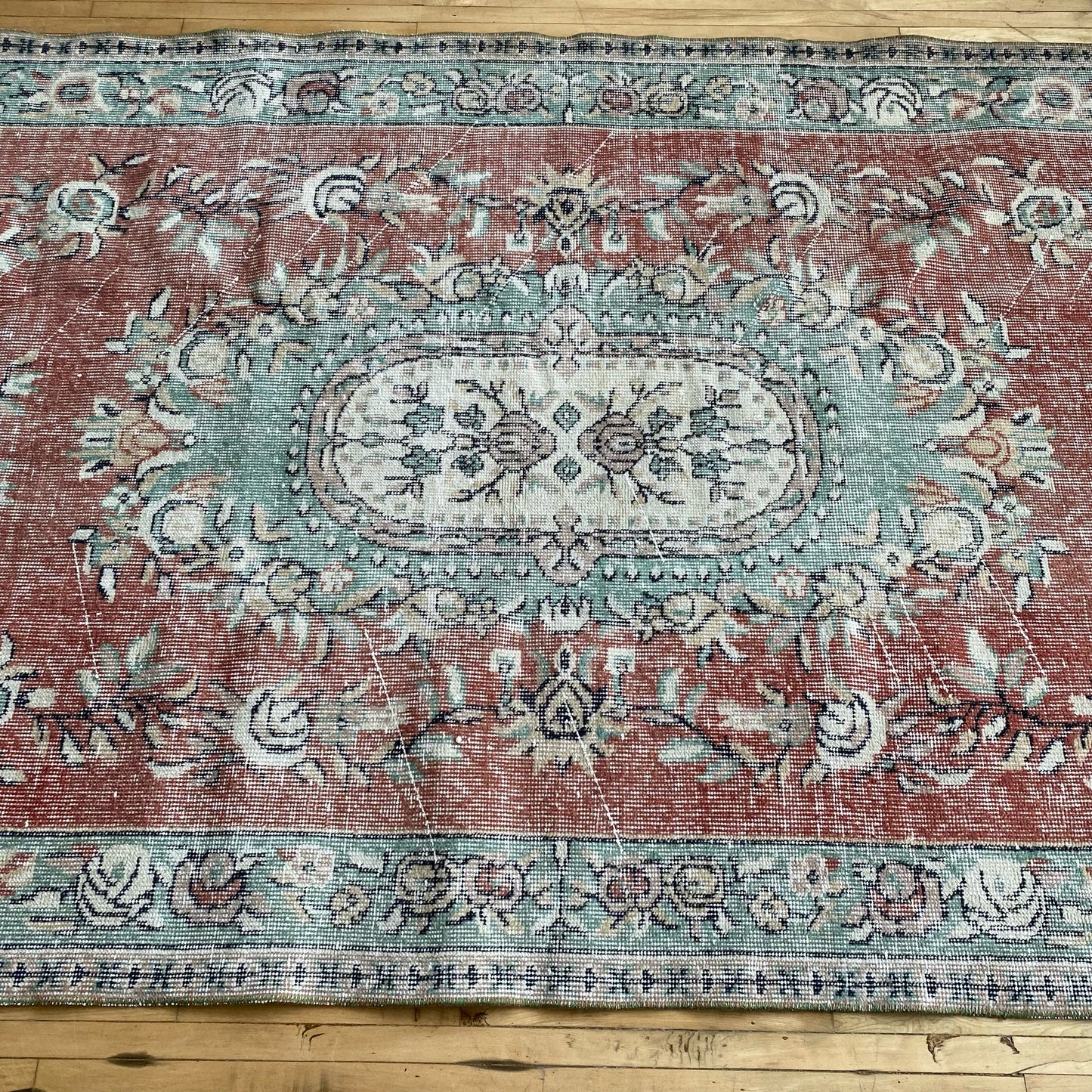 "AVA" Vintage Hand-knotted Area Rug (4’10” x 8’8”)