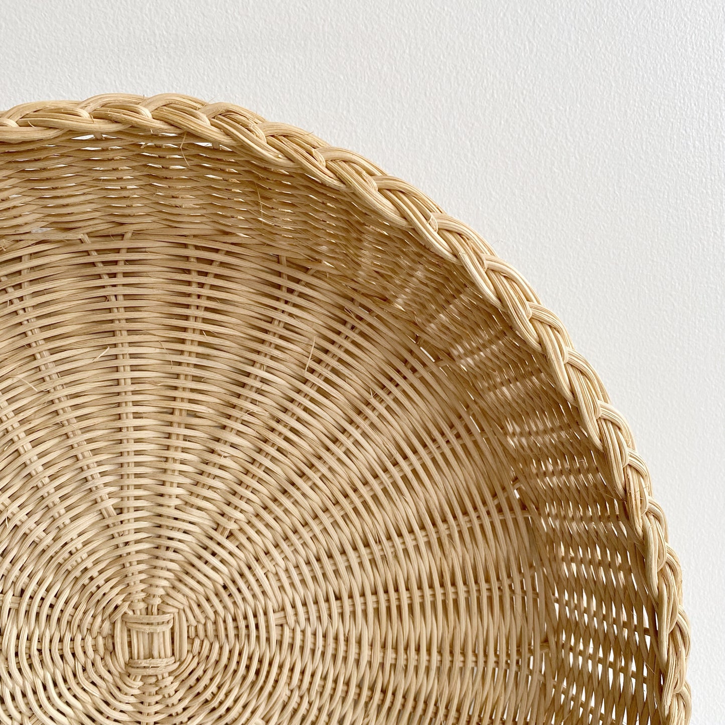 Vintage Light Wicker Tray, 14"