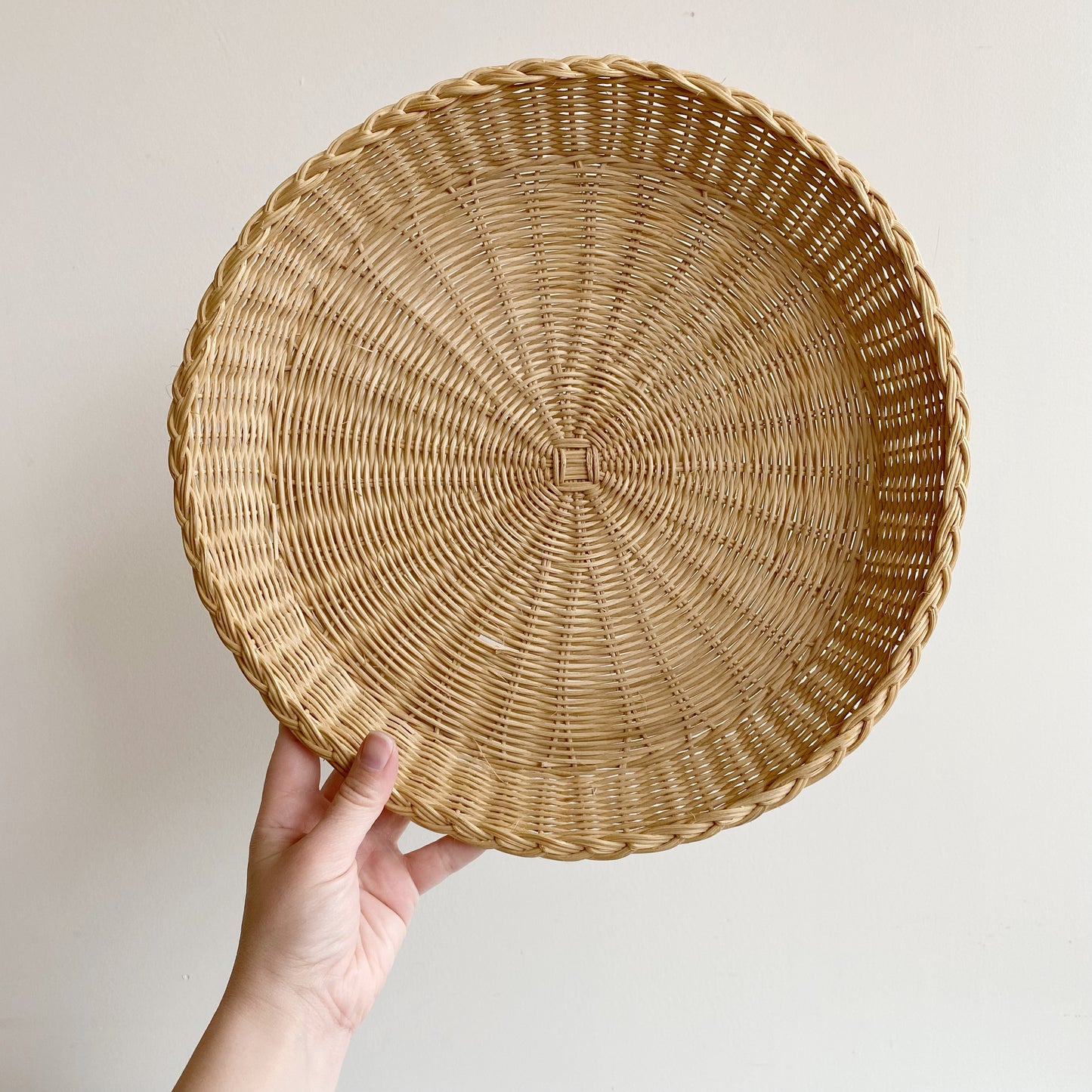 Vintage Light Wicker Tray, 14"