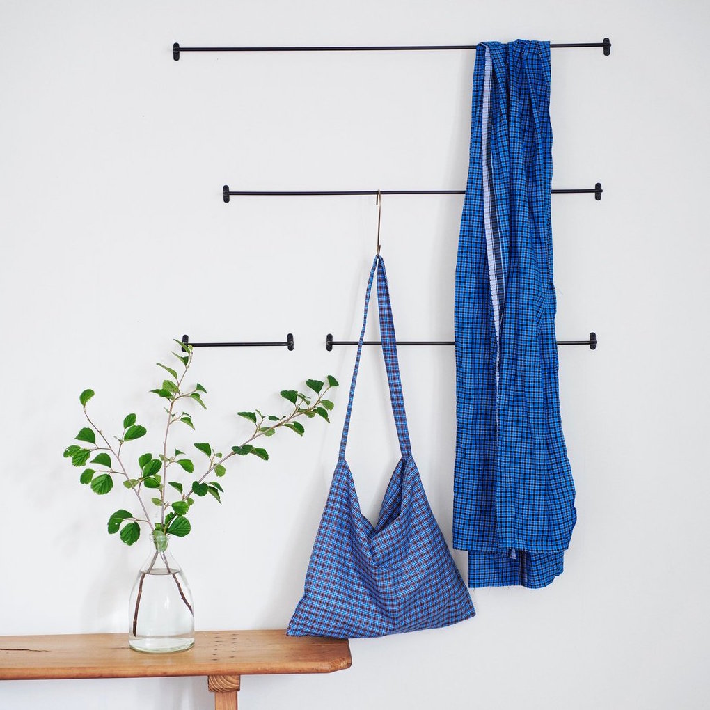 Minimal Iron Towel Bar