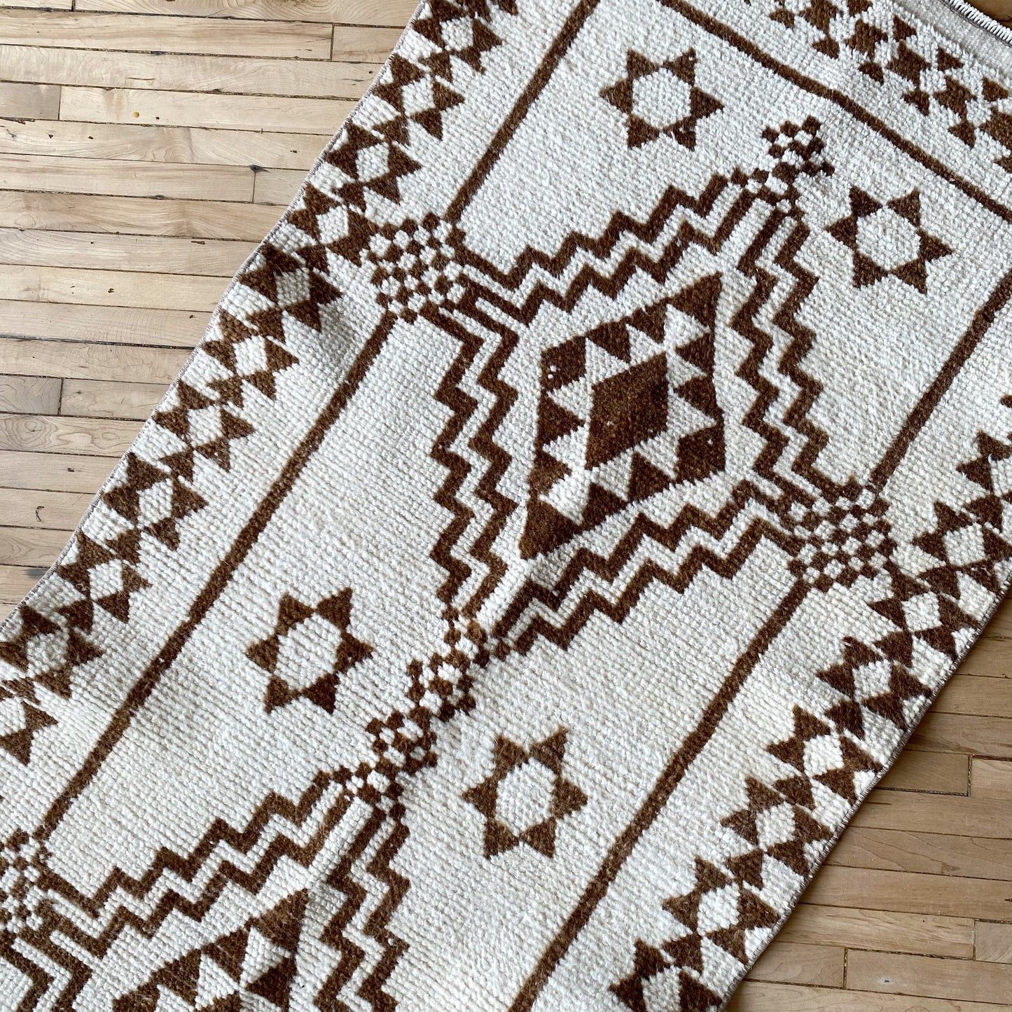Vintage Neutral Herki Runner Rug (2.6 x 13.4)