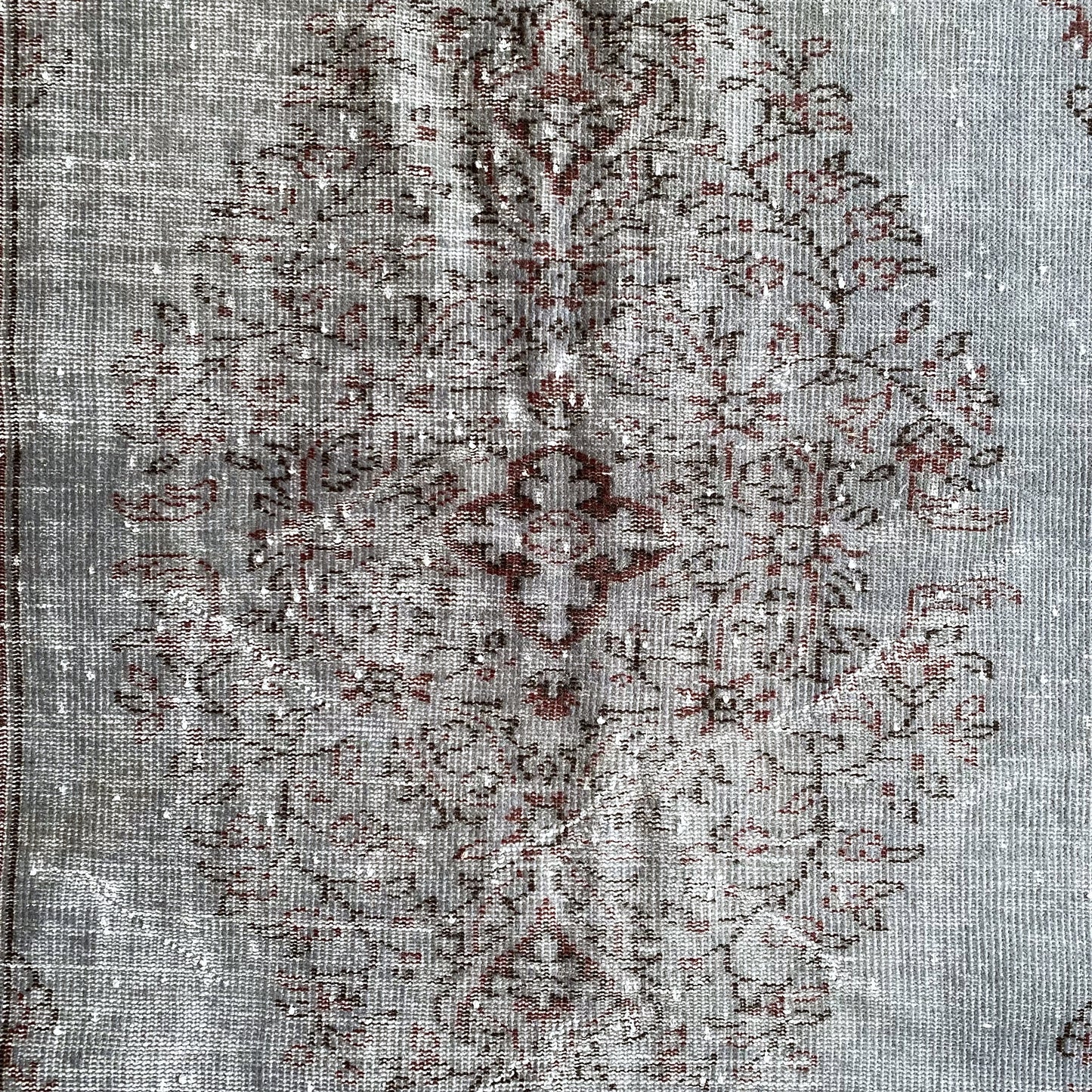 ELLIOT Vintage Hand-knotted Area Rug  (5.1 x 8.9)