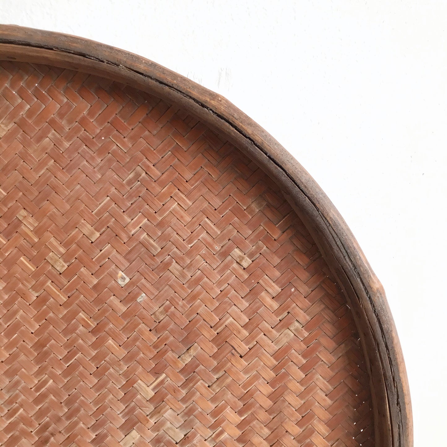 Vintage Round Woven Tray, 18"
