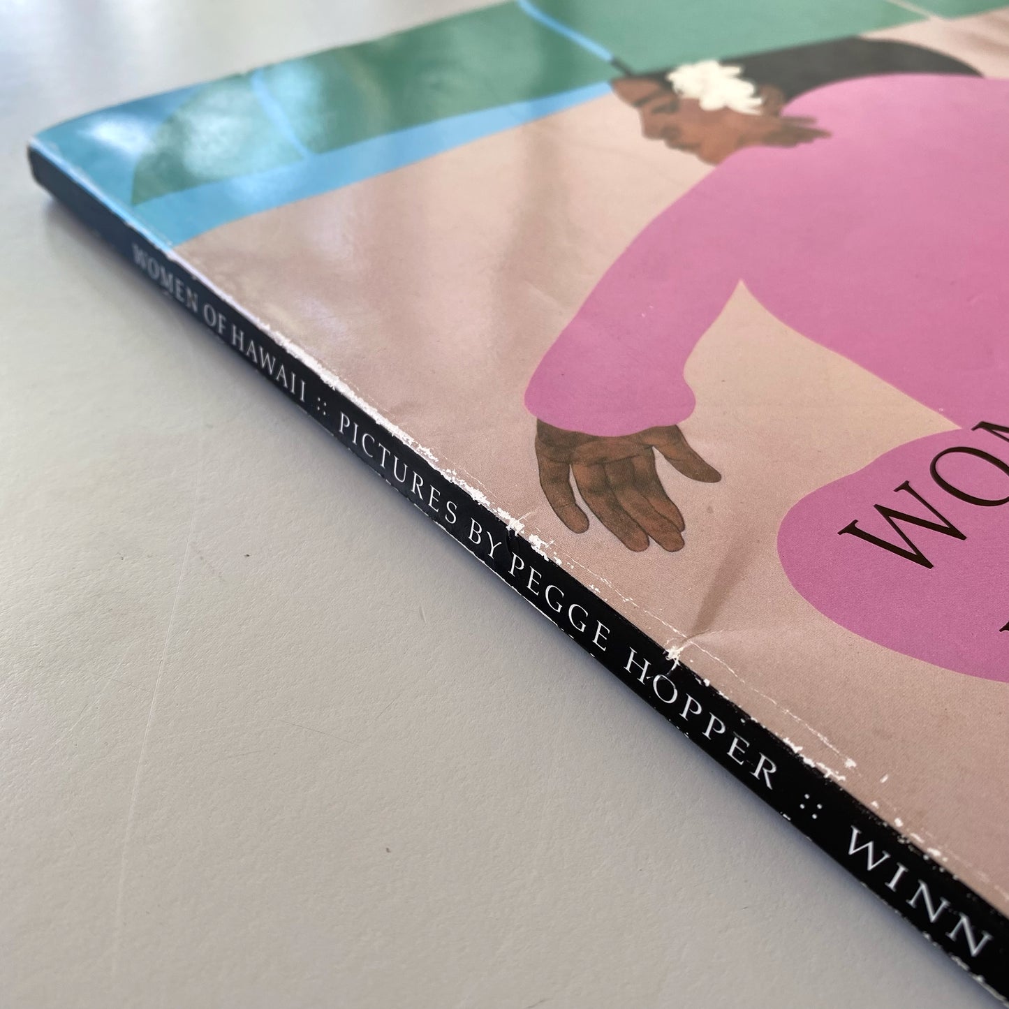 Book: Women of Hawaii: Pictures by Peggy Hopper