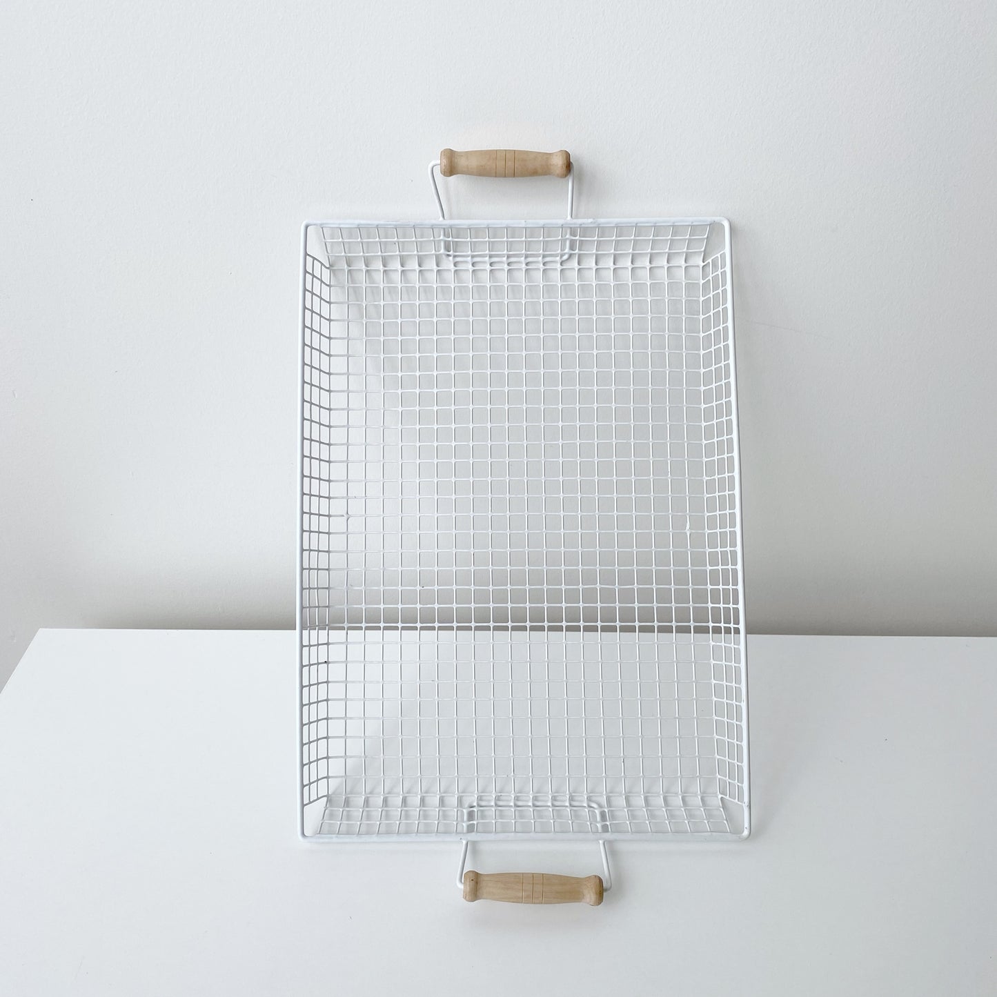 Vintage White Wire Mesh Paper Basket / Tray