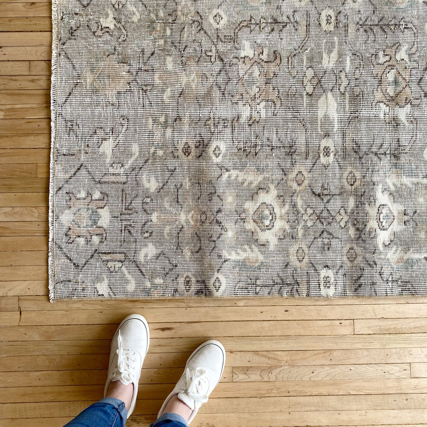 THEA Vintage Hand-knotted Wool Rug (3.8 x 6.5)
