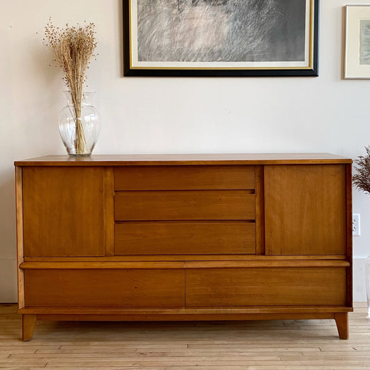Vintage Mid-Century Credenza / Buffet