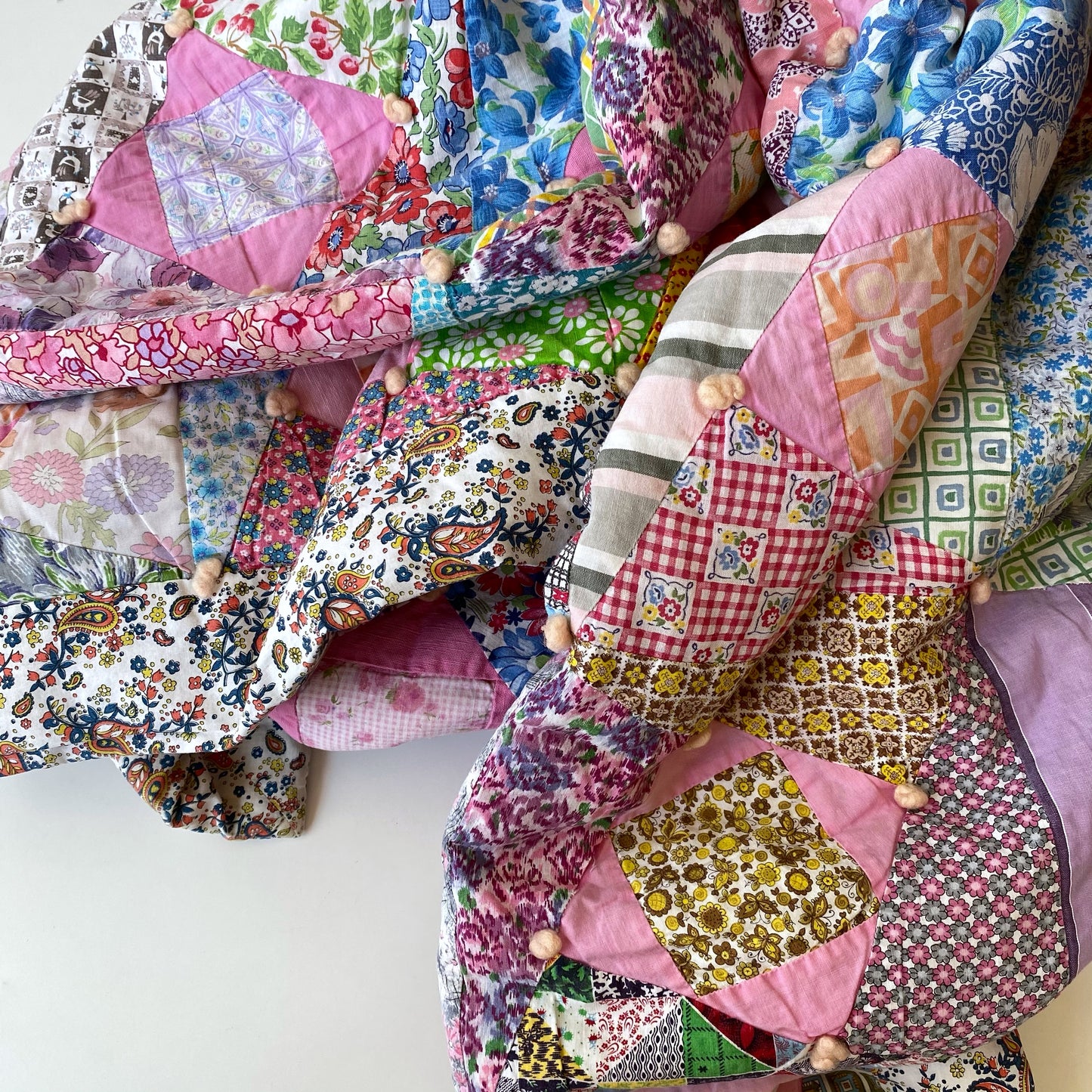 Vintage Patchwork Quilt (65” x 90”)