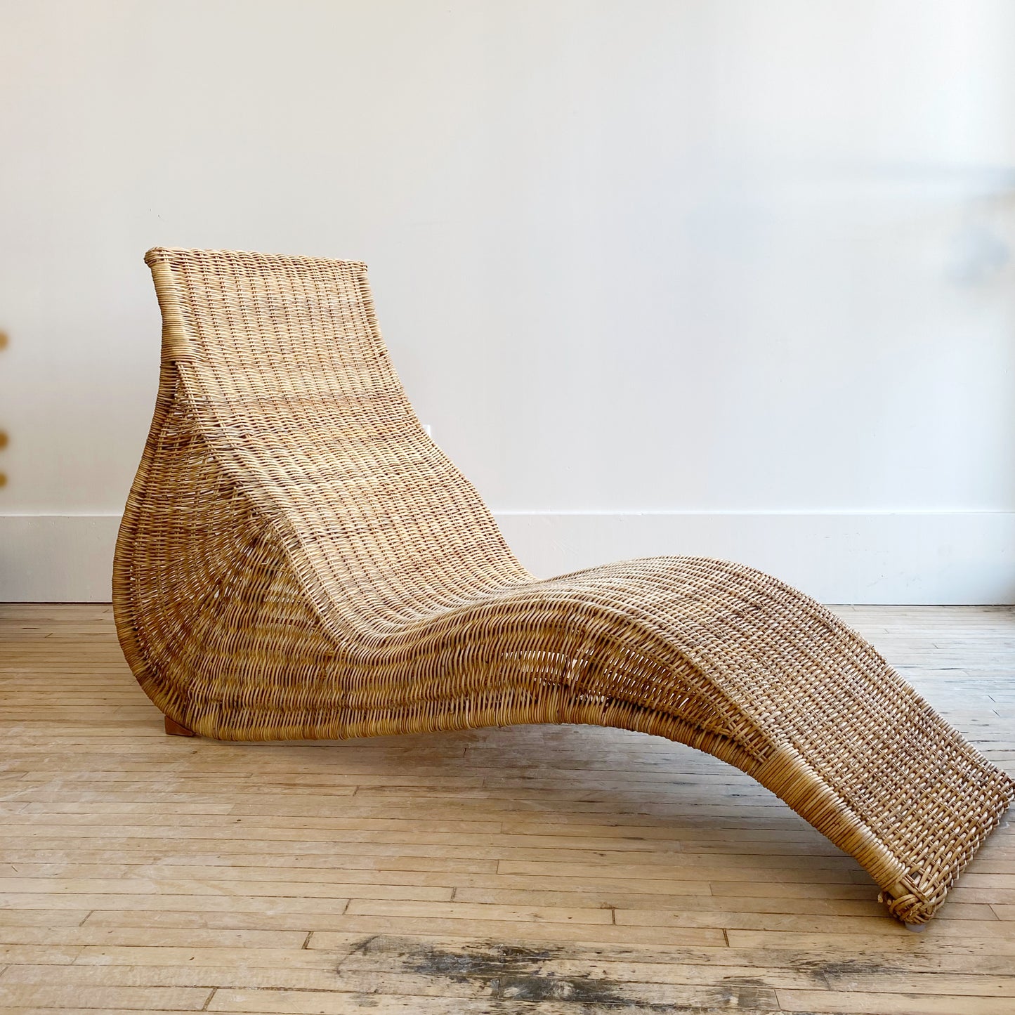 Vintage Sculptural Wicker Chaise Lounge Chair
