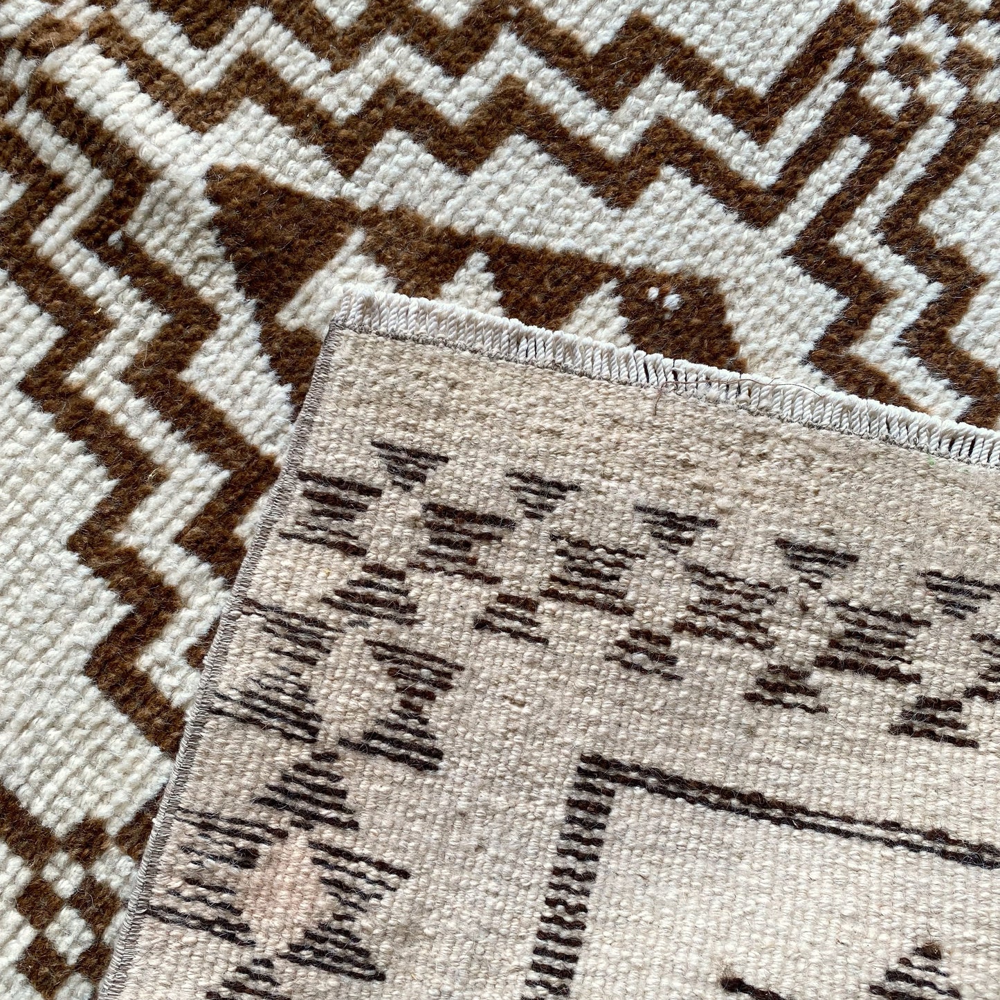 Vintage Neutral Herki Runner Rug (2.6 x 13.4)