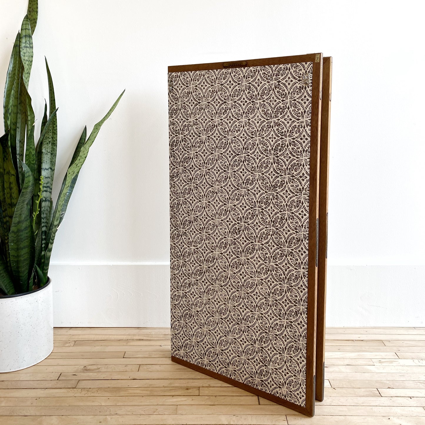 Vintage Japanese Folding Screen/Room Divider