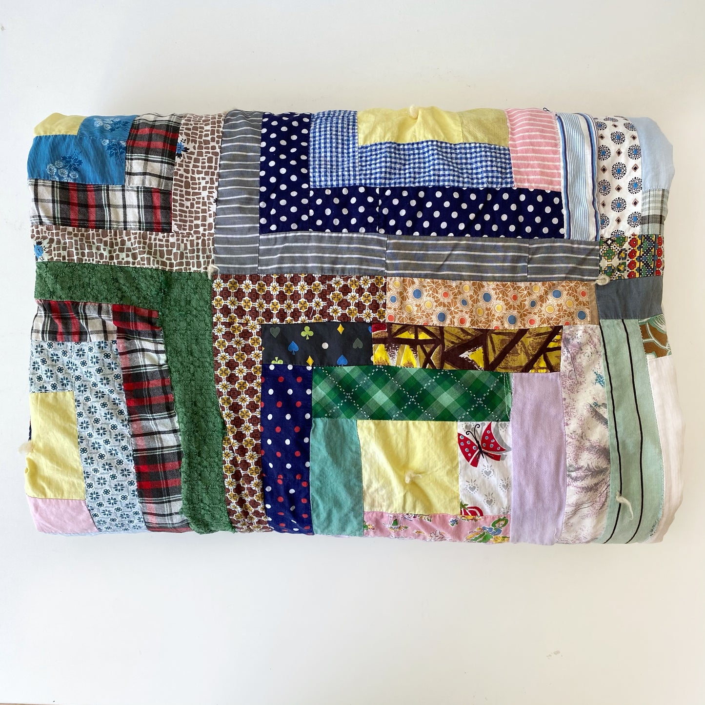 Vintage Log Cabin Quilt (73" x 84")
