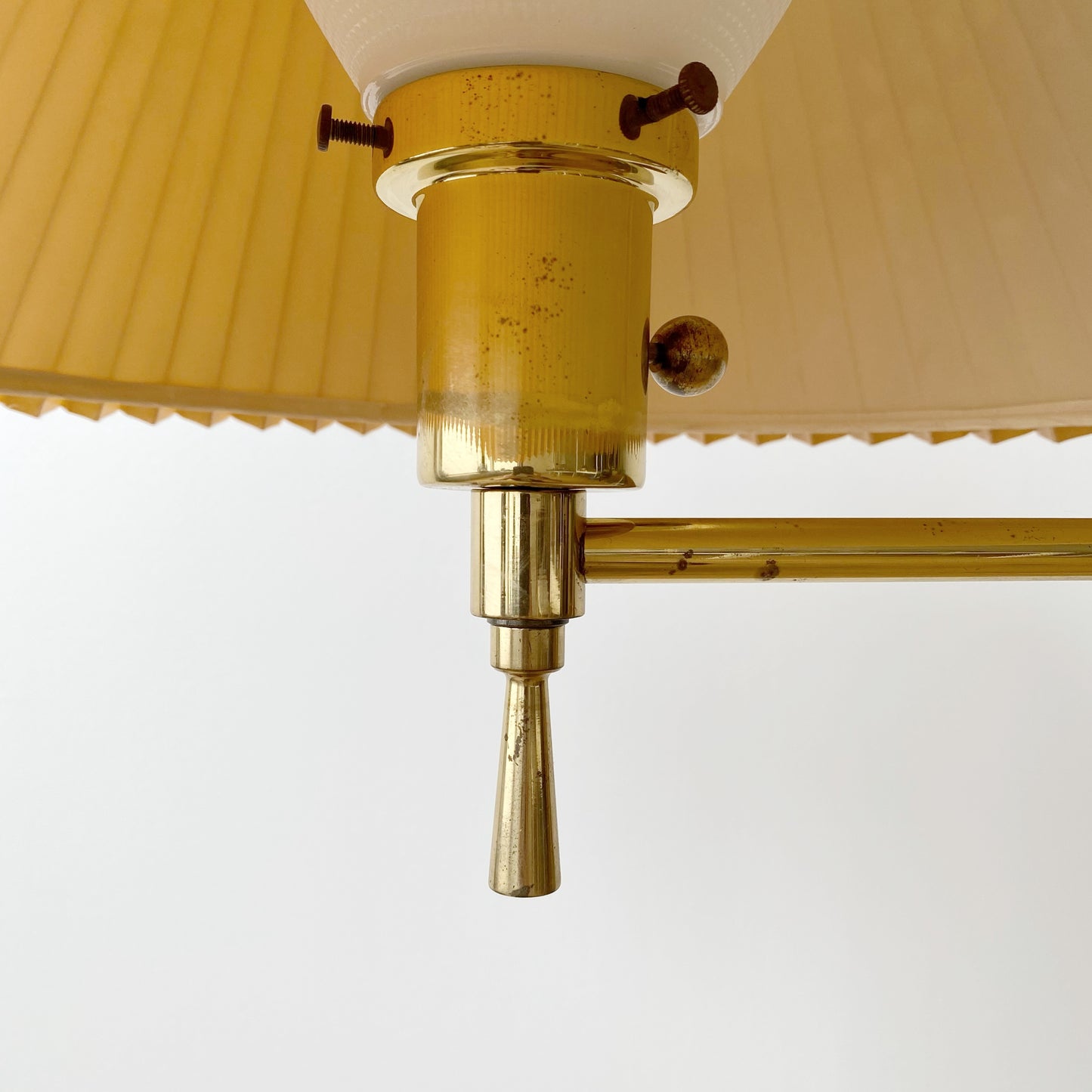 Vintage Brass Floor Lamp with Dual-Shade