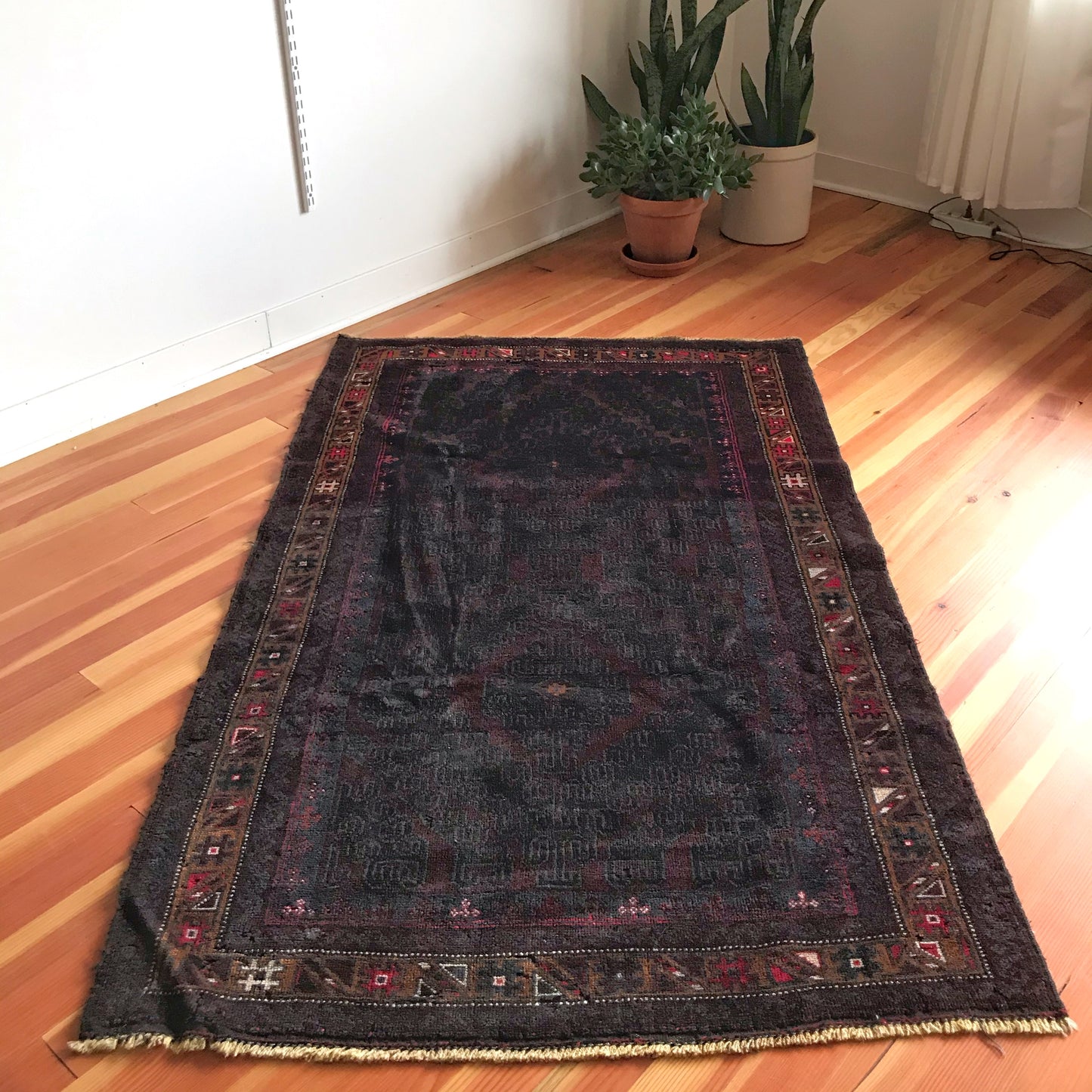 “SHILOH” Antique Hand-knotted Rug (3.9 x 6.4)