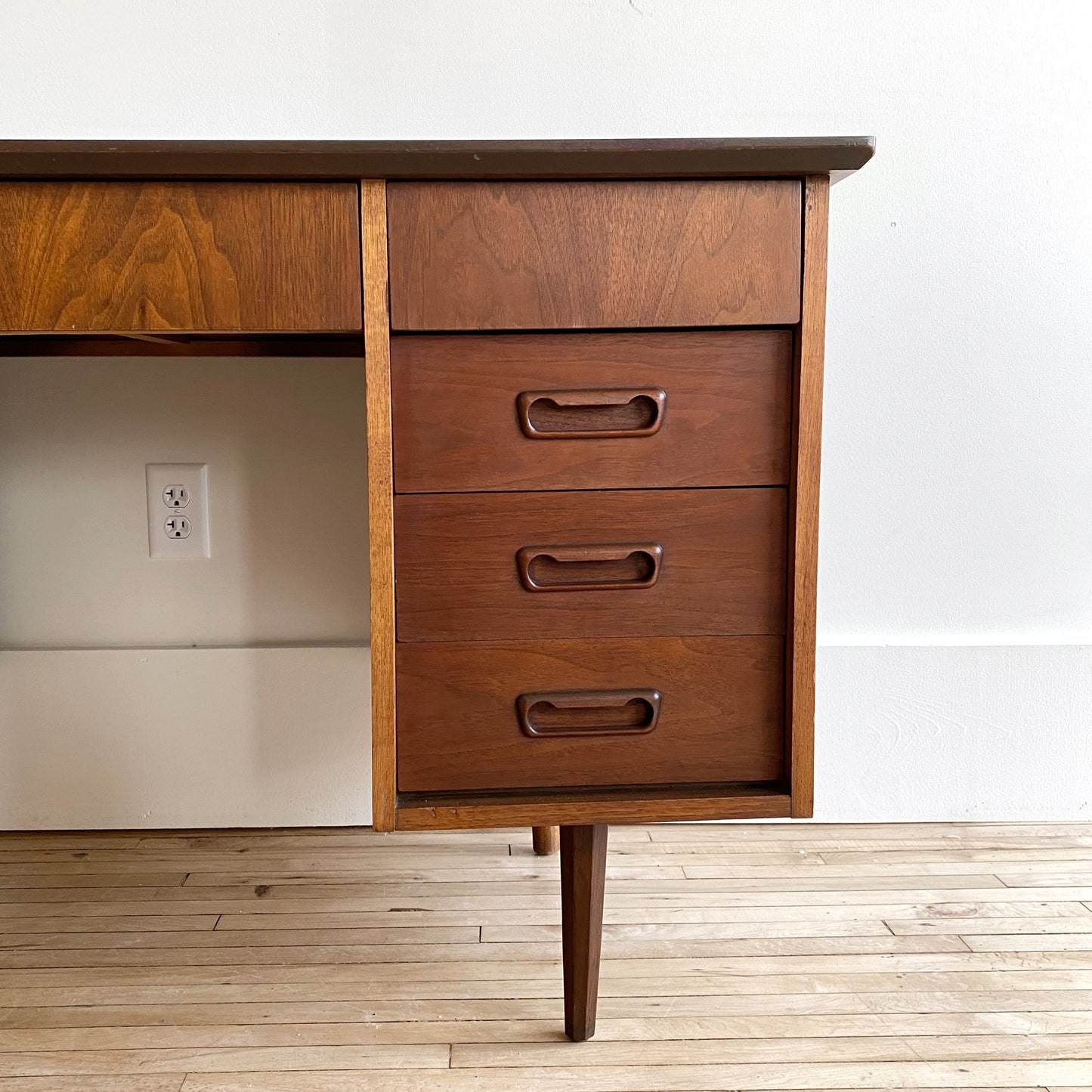 Vintage Mid Century Modern Desk