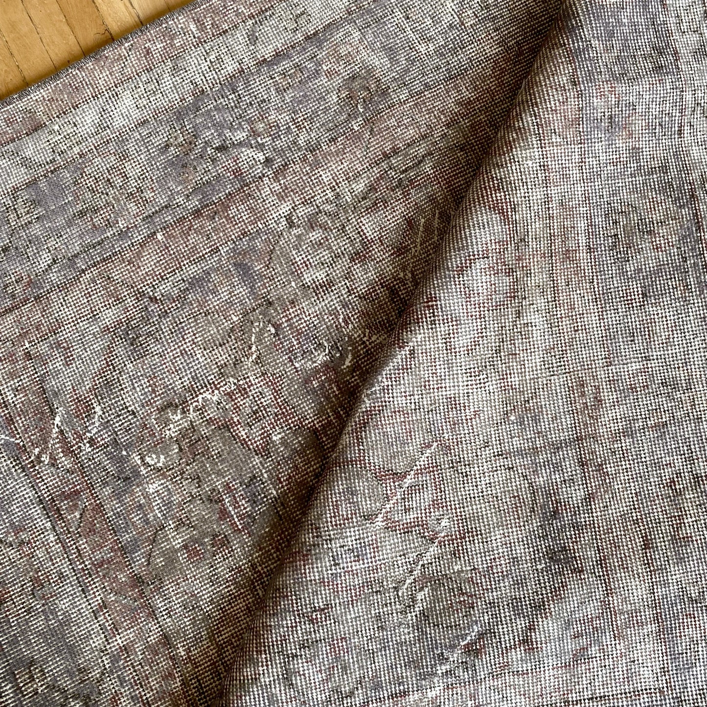 ASHTON : Hand-knotted Area Rug (5.6 x 9.5)