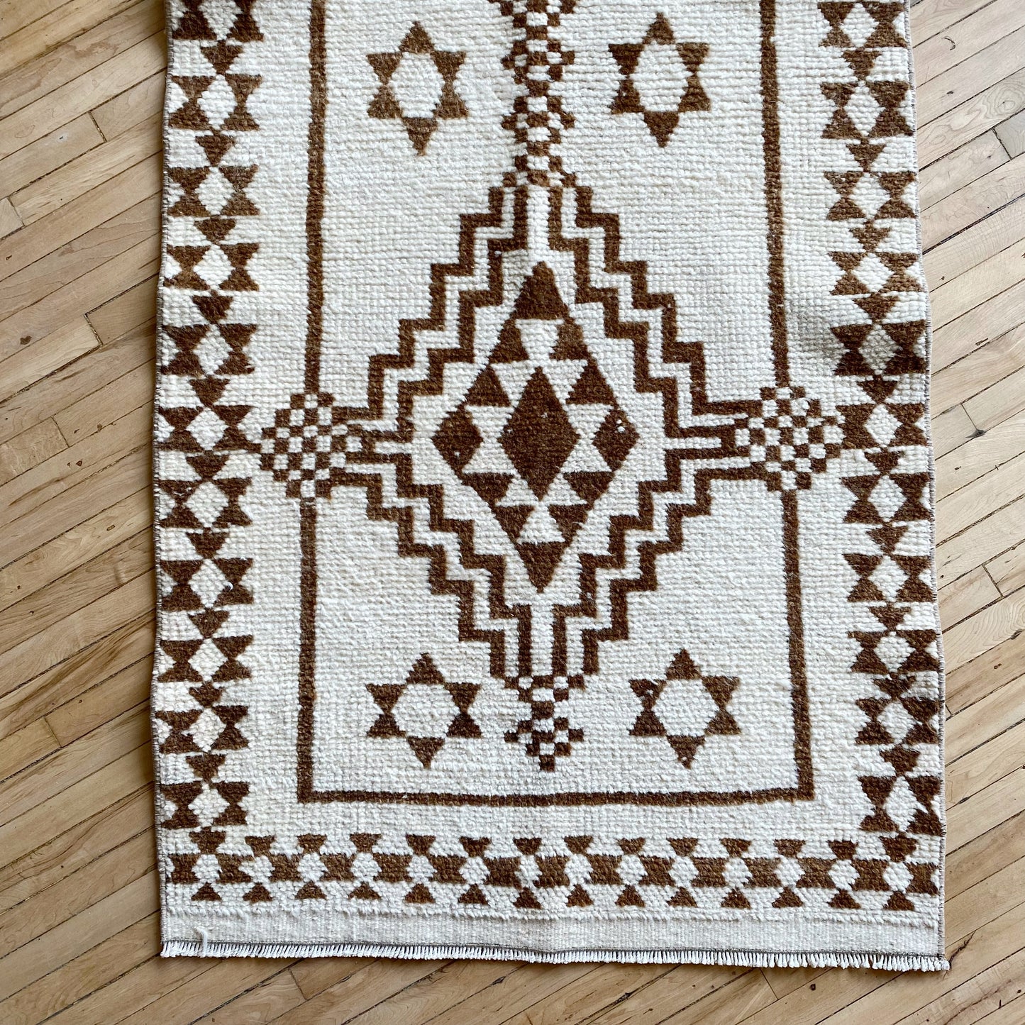 Vintage Neutral Herki Runner Rug (2.6 x 13.4)