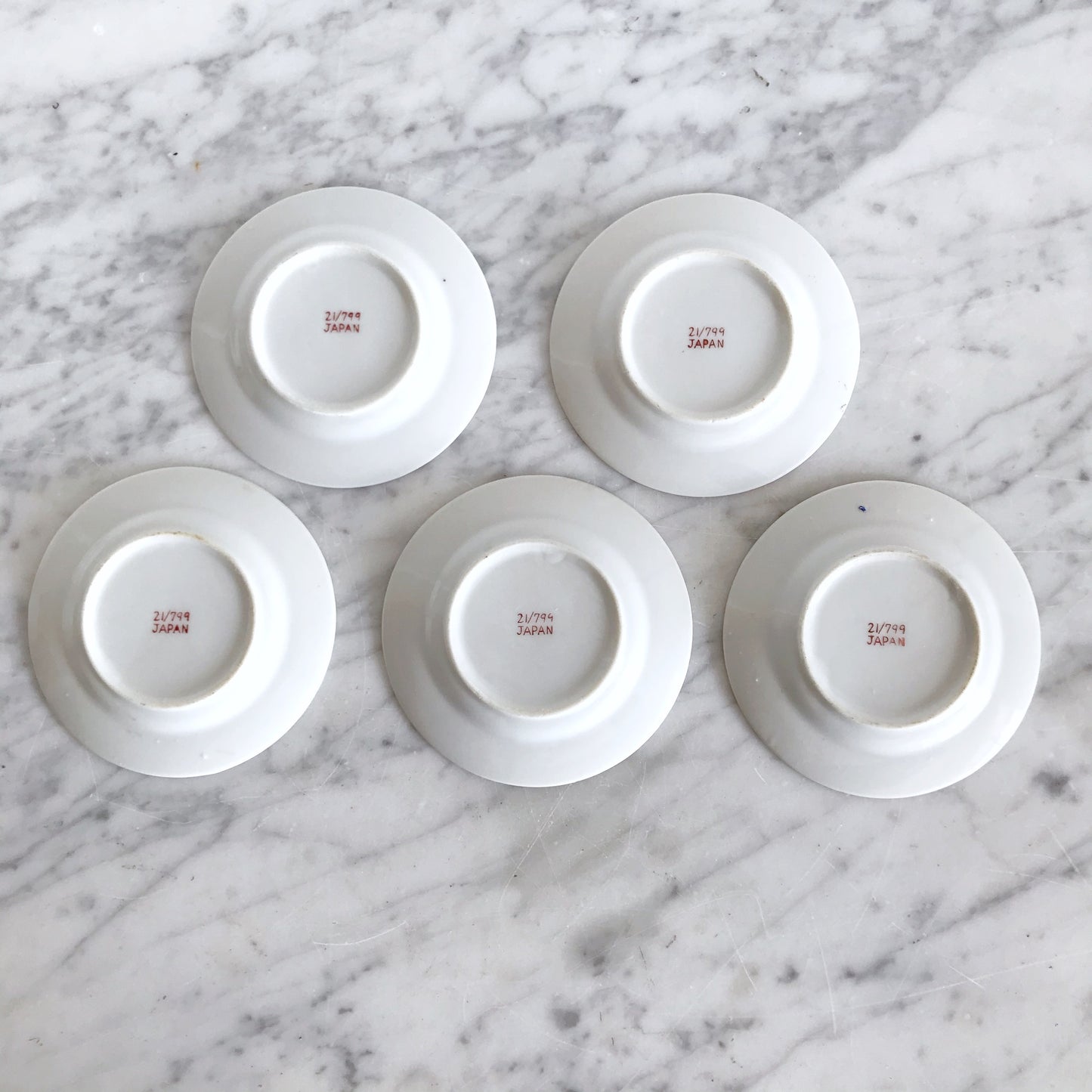 Set of 5 Small Fleur-de-lis Porcelain Dishes