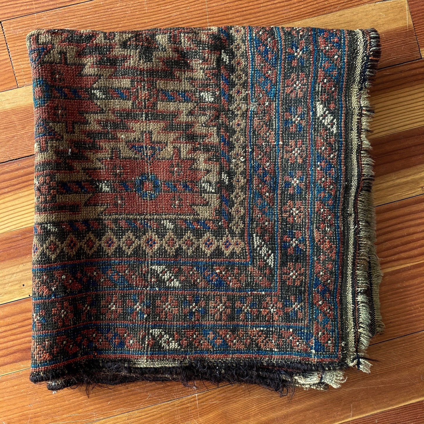 Linwood | Antique Persian Rug | 2.8 x 4.8