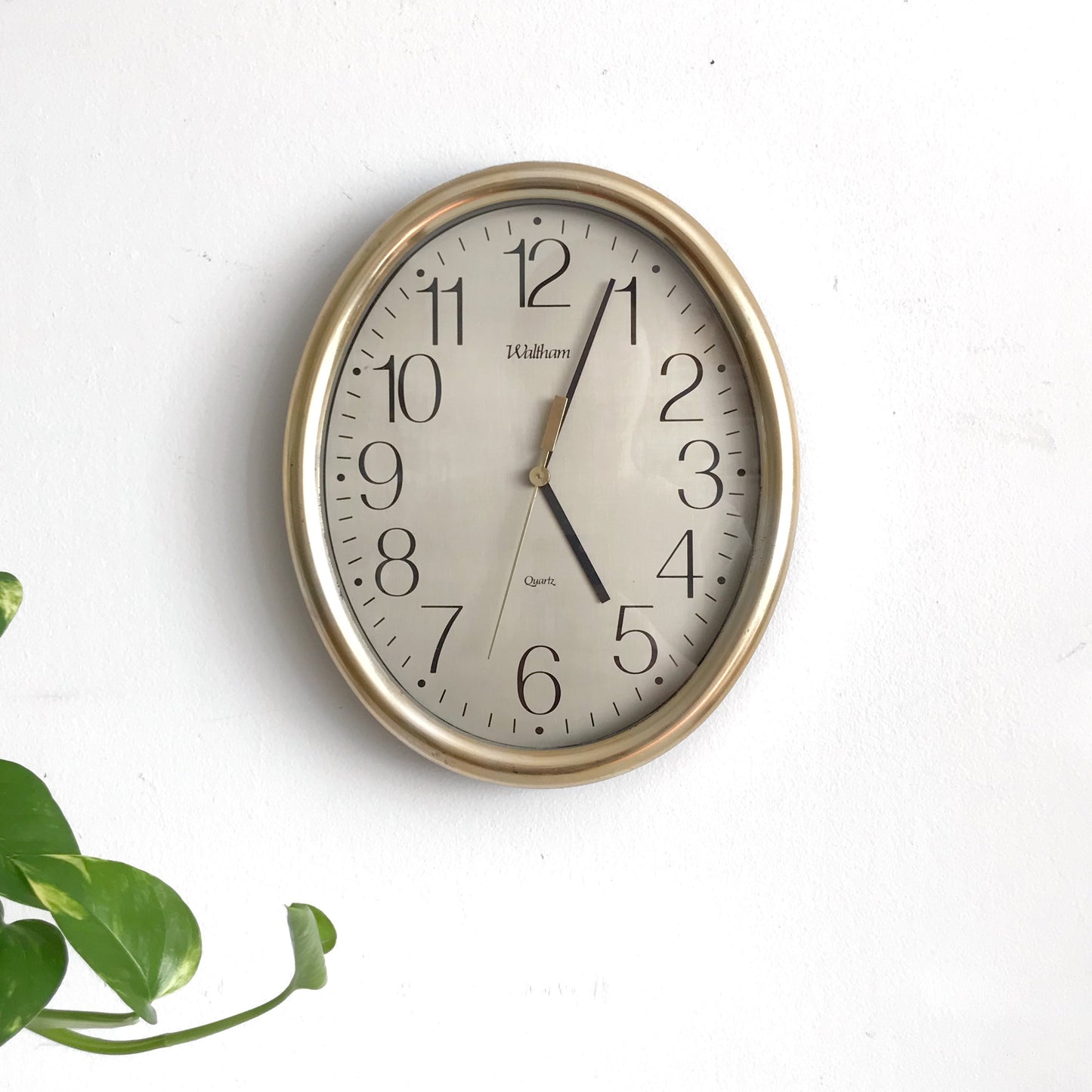 Vintage Oval Gold Analog Clock
