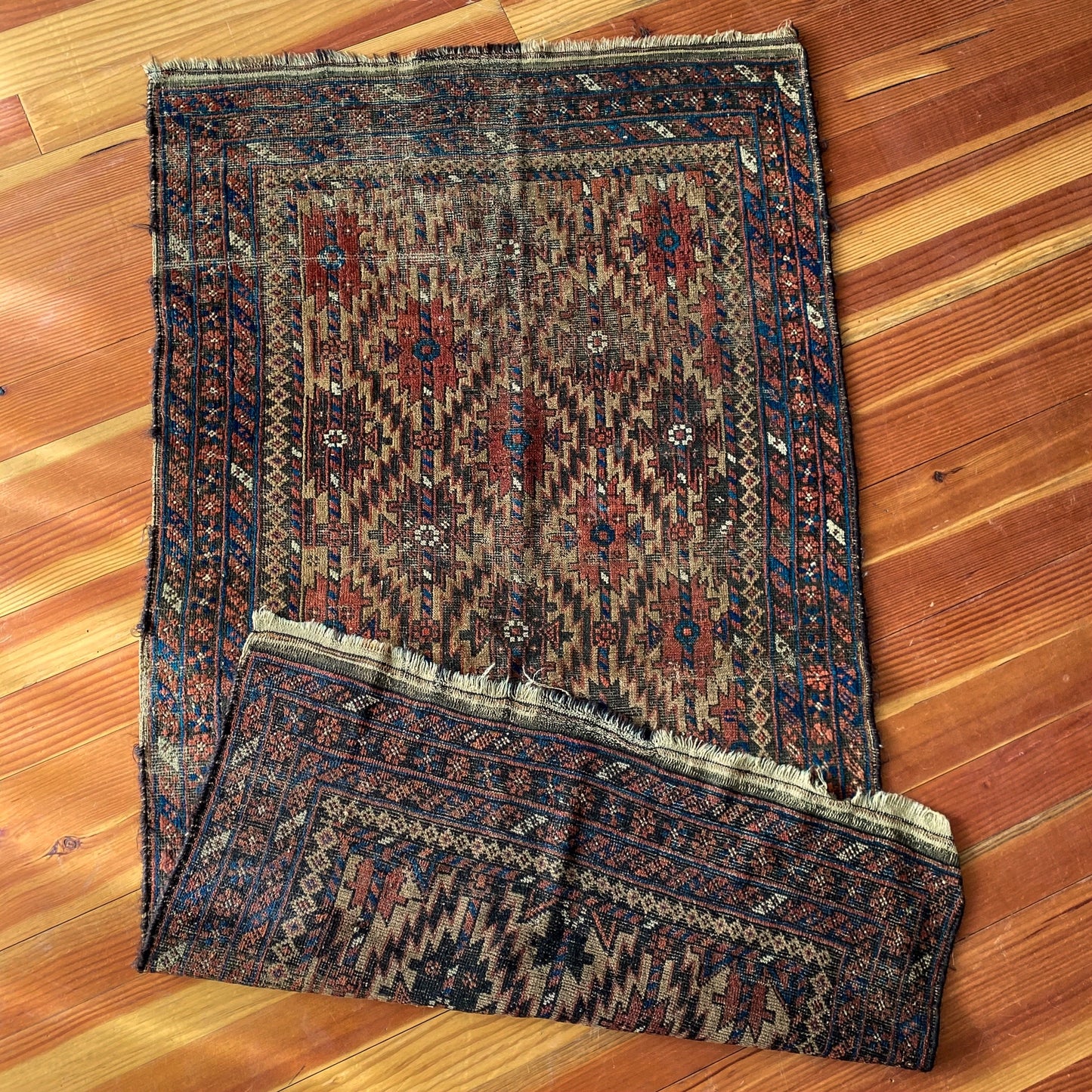 Linwood | Antique Persian Rug | 2.8 x 4.8