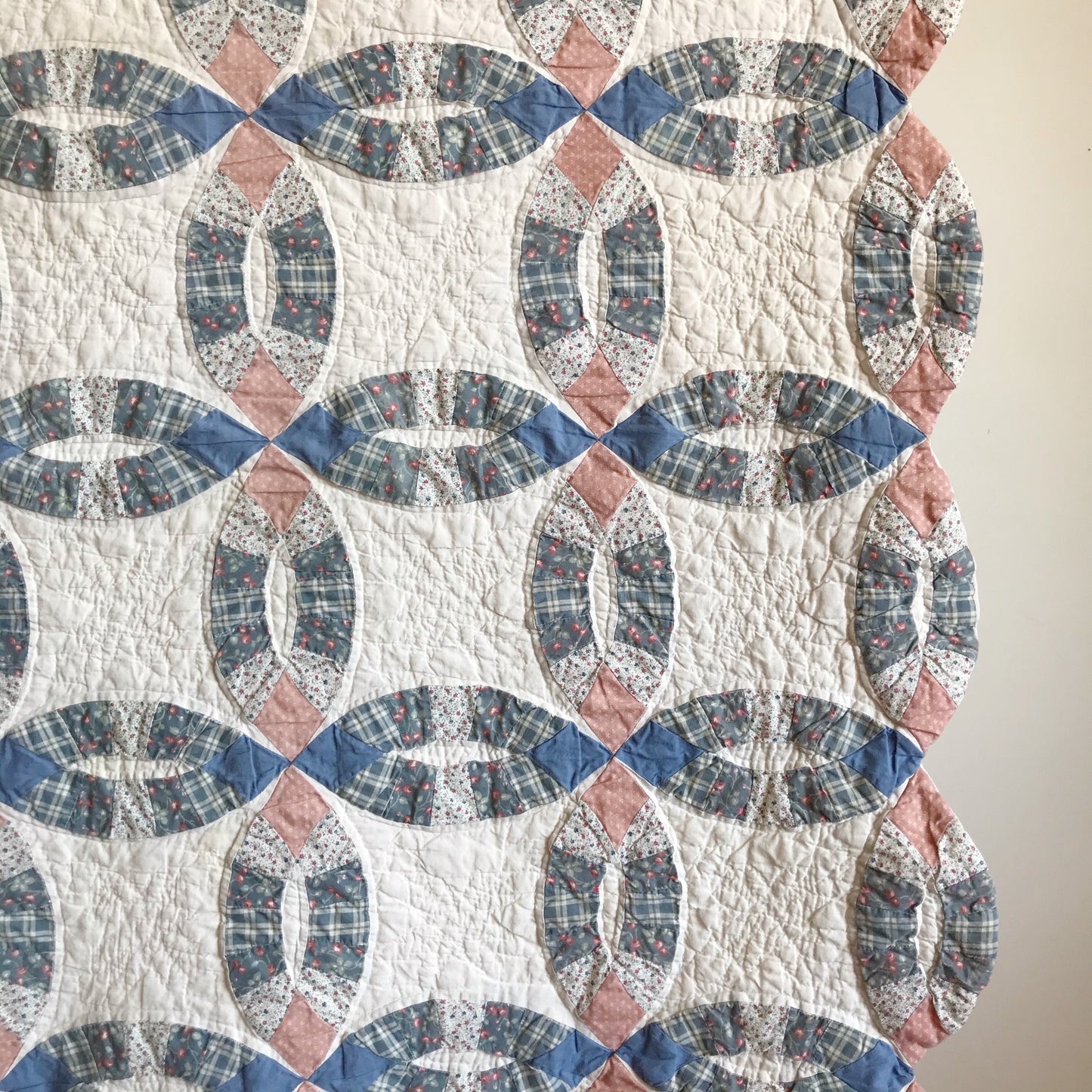 Vintage Handmade "Wedding Ring" Quilt