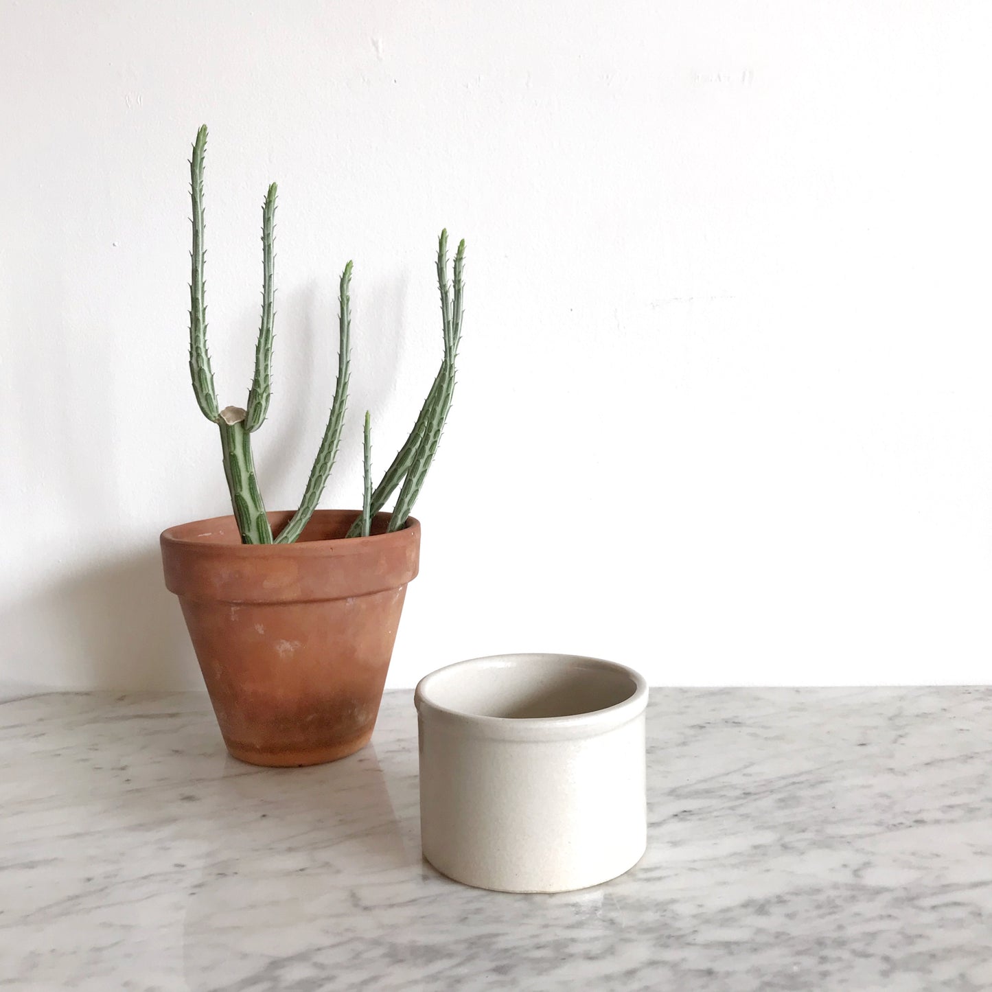Vintage Small Stoneware Crock, 1 pint