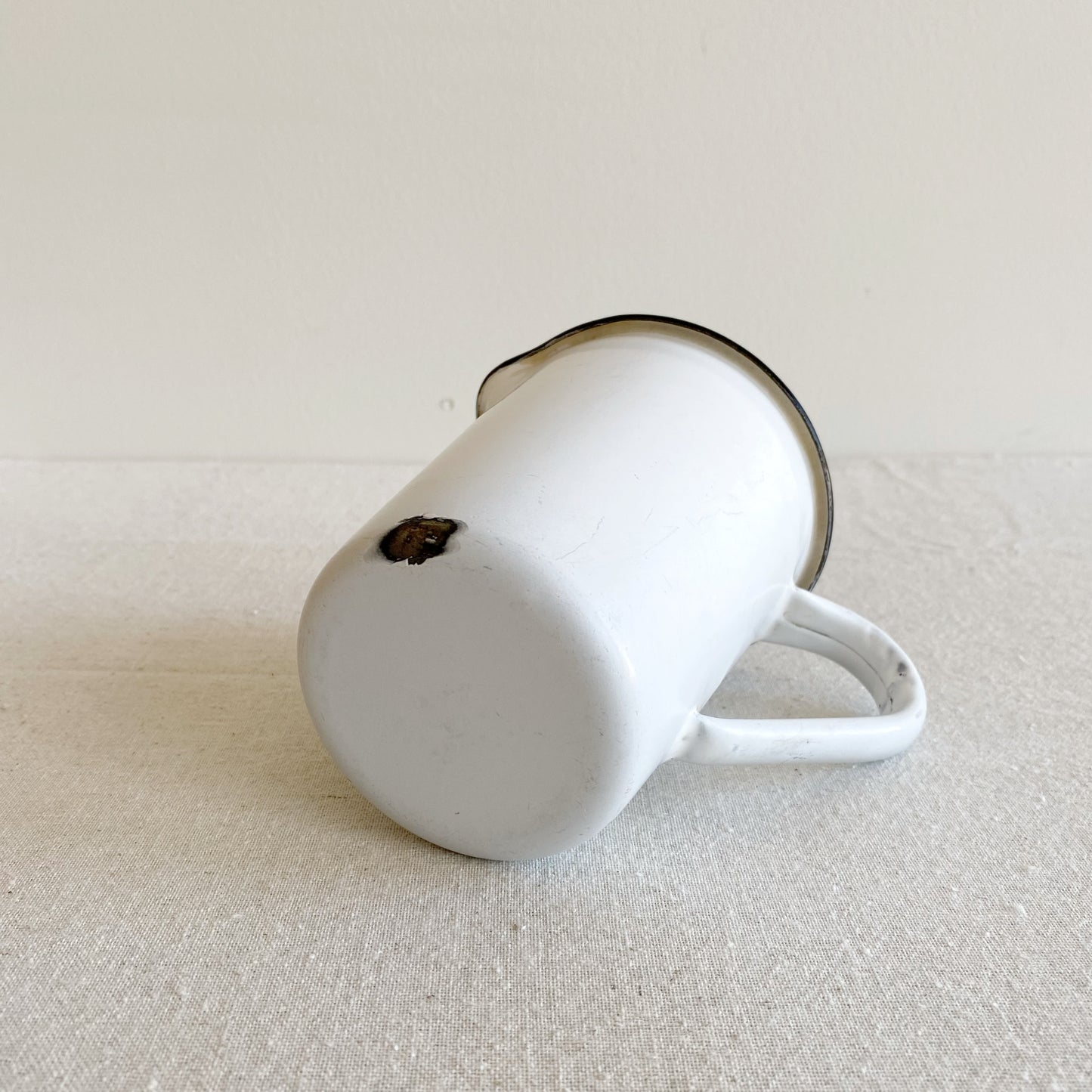 Vintage Enamel Measuring Cup, 16 oz